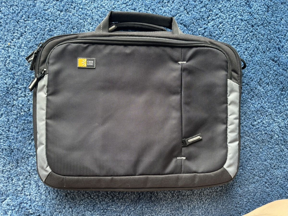 Other y2k/vintage: case logic laptop case Size ONE SIZE - 1 Thumbnail
