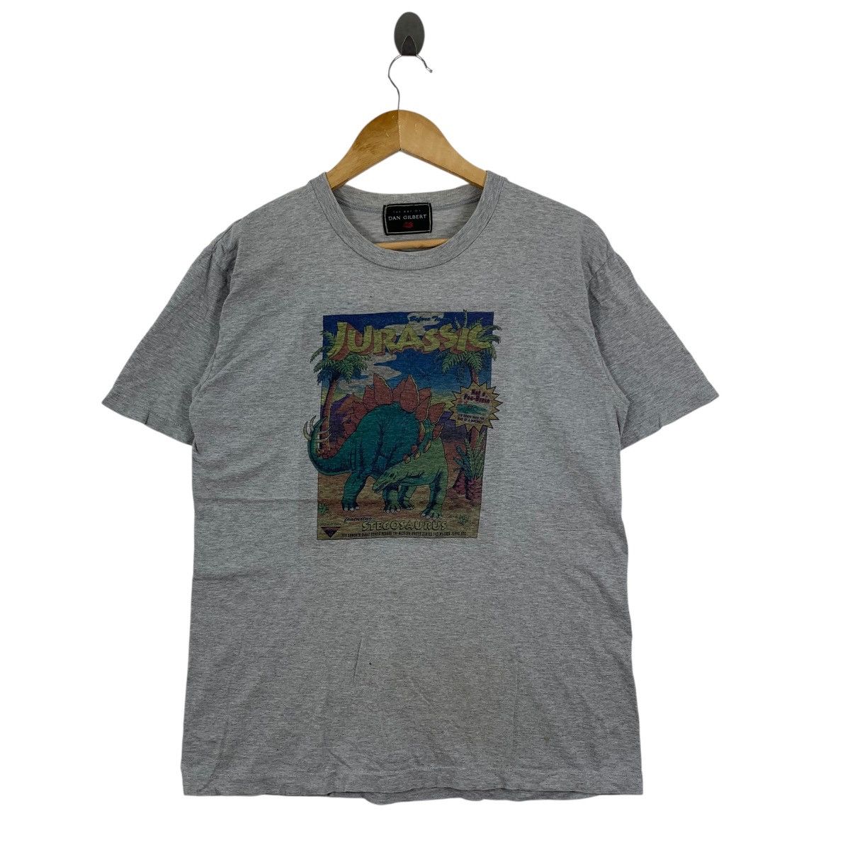 Vintage Vintage 90s The Art Of DAN GILBERT Jurassic Painting Tshirt Size US S / EU 44-46 / 1 - 1 Thumbnail