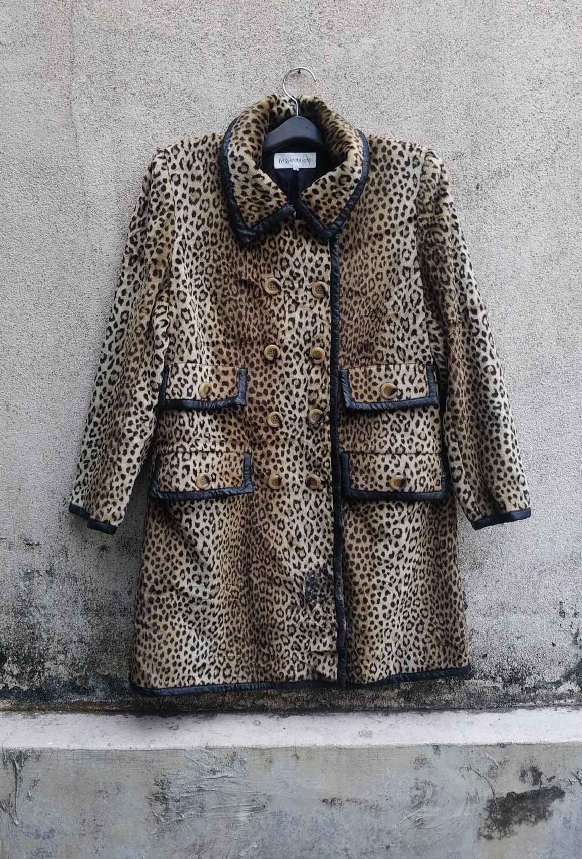 Yves Saint Laurent YVES SAINT LAURENT LEOPARD PRINTED FUR COAT Size M / US 6-8 / IT 42-44 - 2 Thumbnail