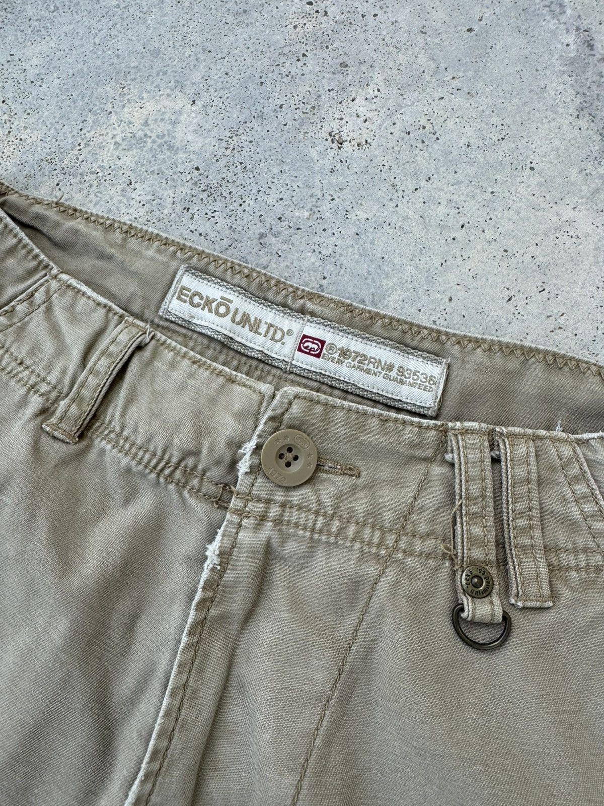 Ecko Unltd. 2000s Ecko Unlimited Multipocket y2k Cargos Short Size US 30 / EU 46 - 8 Thumbnail