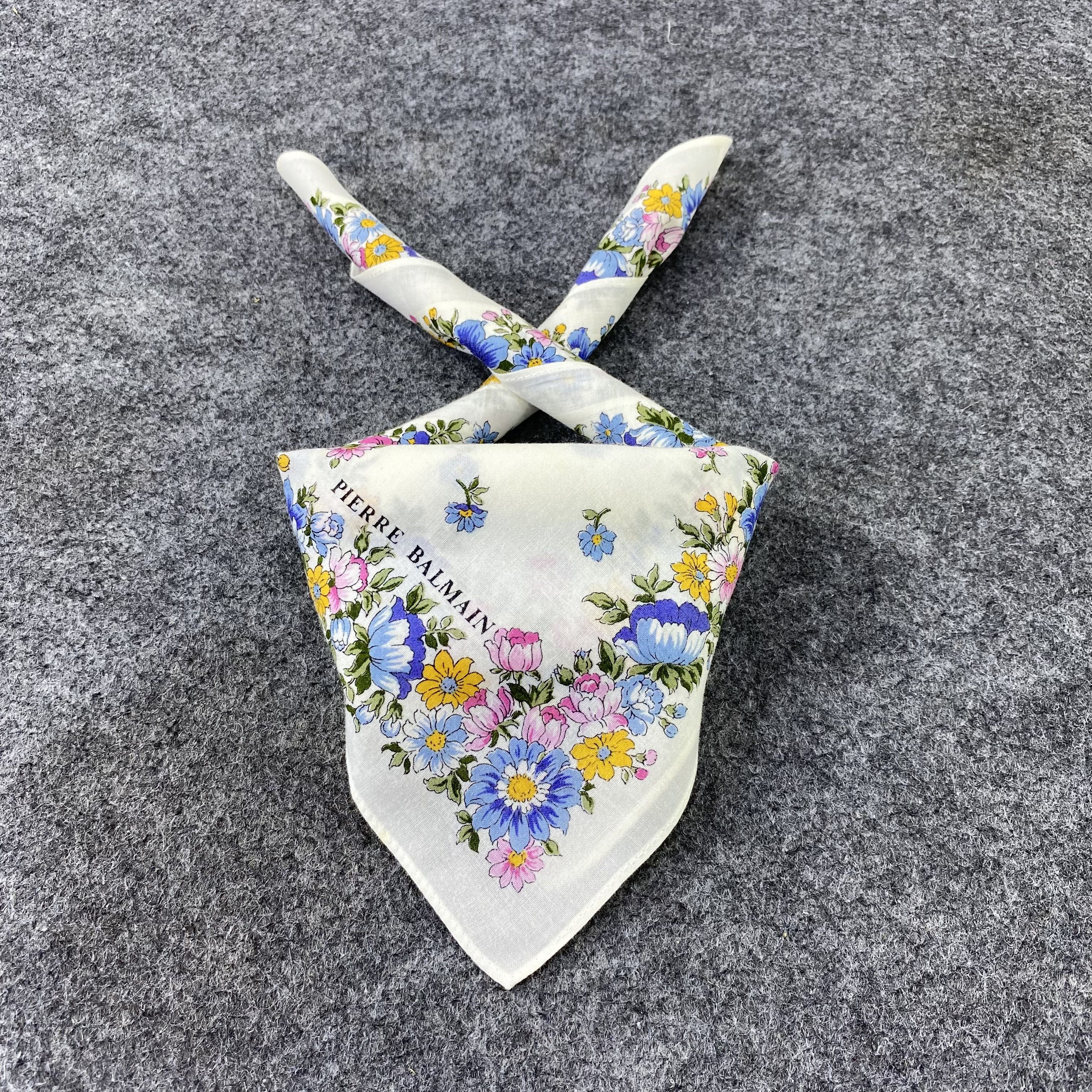 Pierre Balmain Pierre Balmain Handkerchief / Bandana / Neckerchief-B1384 Size ONE SIZE - 2 Thumbnail