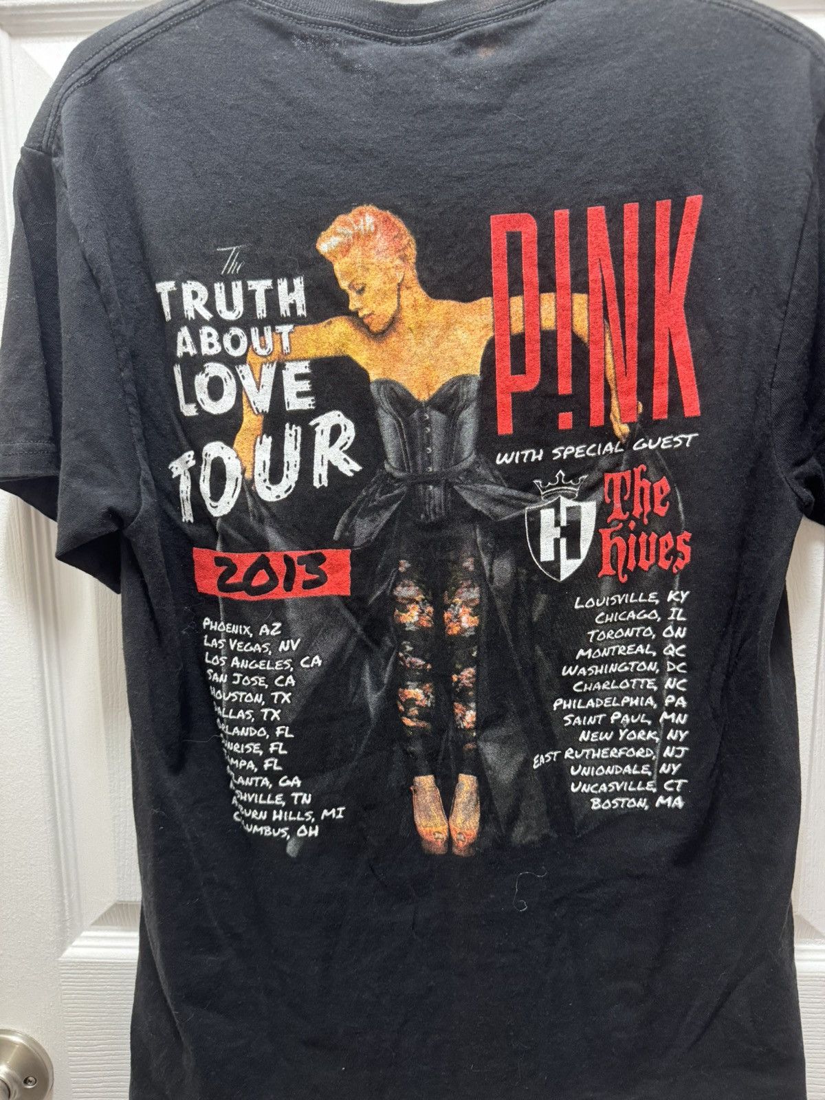 Pink PINK Truth About Love Tour 2013 Vintage Pop Shirt Pro Delta Size US M / EU 48-50 / 2 - 4 Thumbnail
