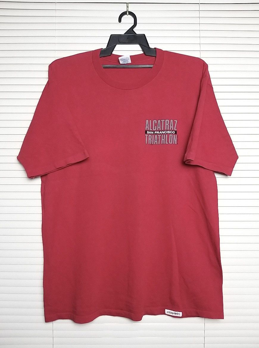 Vintage VINTAGE 90'S ALCATRAZ TRIATHLON CRAZY SHIRTS T SHIRT Size US L / EU 52-54 / 3 - 2 Thumbnail