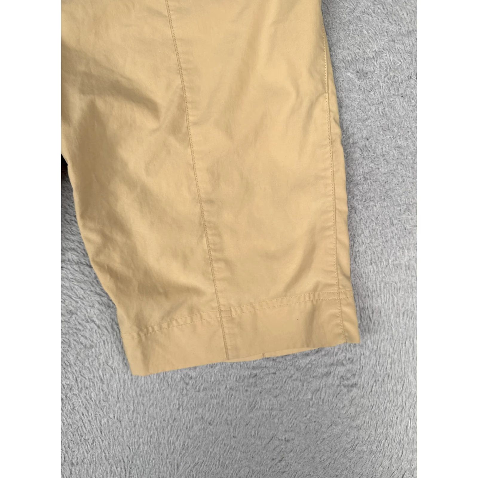 Patagonia Patagonia Bermuda Shorts Womens 4 Beige Nylon Blend Hiking Walking Outdoor 12" Slim Flat Front Pockets Quick Dry Size 27" / US 4 / IT 40 - 2 Thumbnail