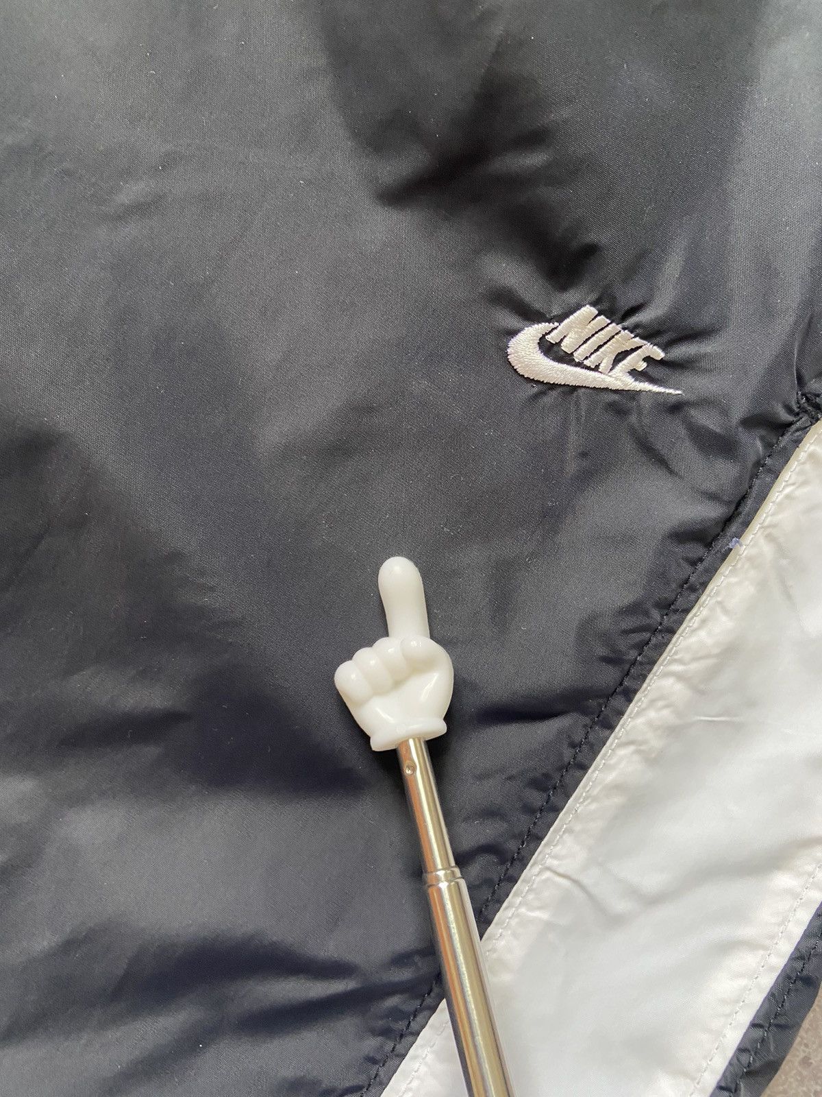 Nike Nike Vintage Pants Nylon Baggy Wide Japan Sweatpants Striped Size US 34 / EU 50 - 8 Thumbnail
