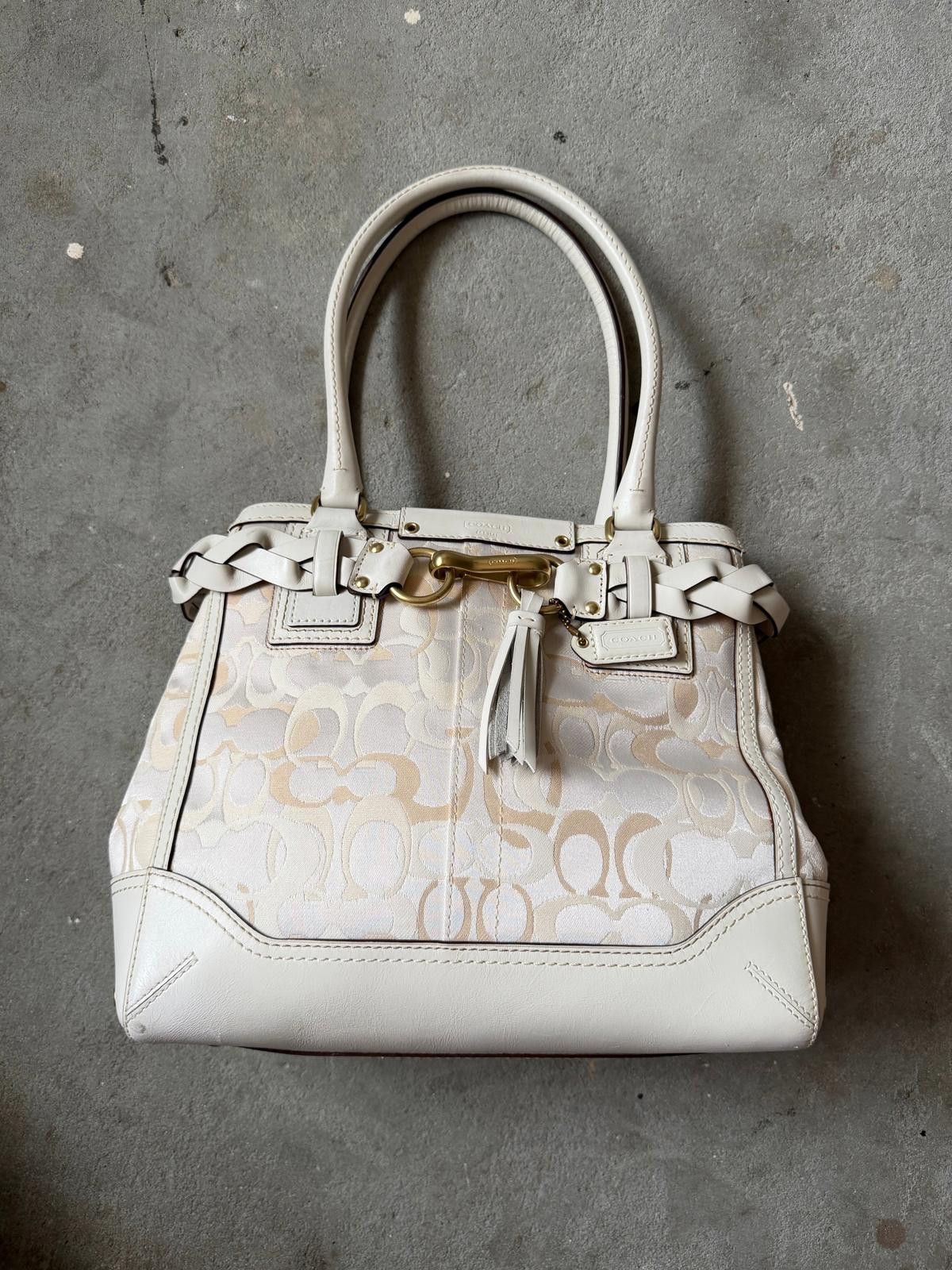 Coach Coach Signature Hampton Clip Shoulder Bag White Size ONE SIZE - 1 Thumbnail