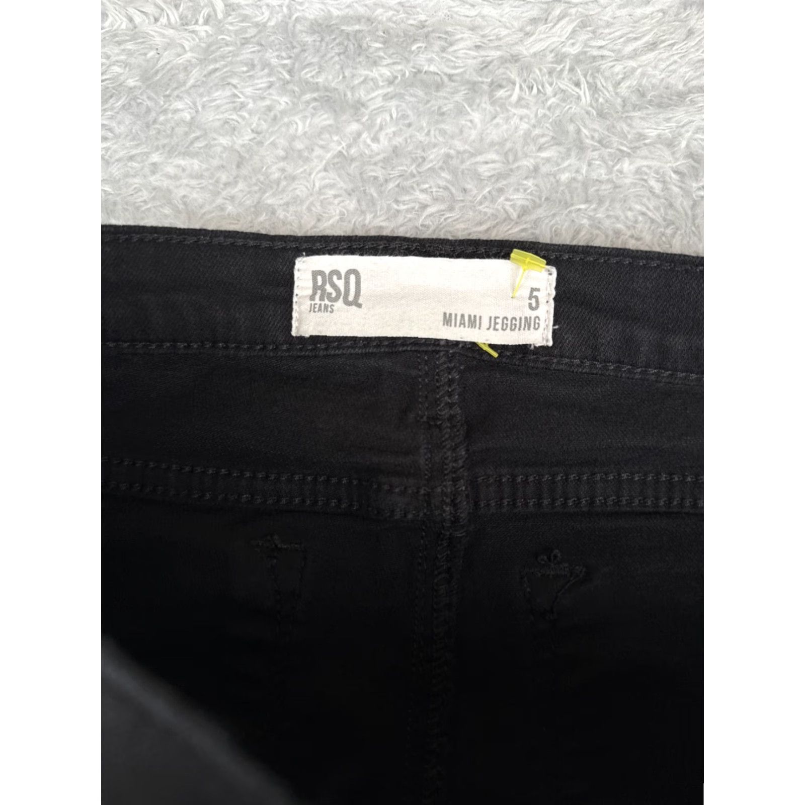 Rsq RSQ Jeans Juniors Black Denim Skinny Low Rise 5 26x27 5-Pocket Design Cotton Blend Medium Wash Jeans Womens Girls Size 27" / US 4 / IT 40 - 6 Thumbnail