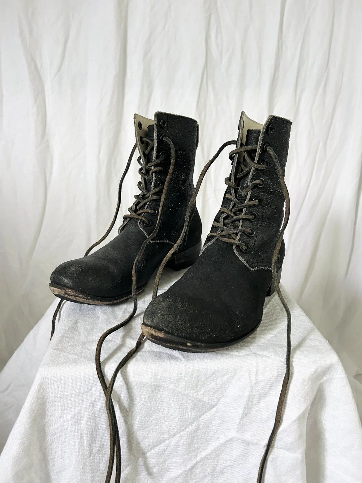 Attachment Attachment Early 00s 8-Hole Boots Size US 9.5 / EU 42-43 - 2 Thumbnail