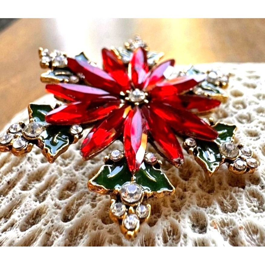 Handmade Poinsettia Brooch Pin New Christmas Flower December Birthsto Size ONE SIZE - 6 Thumbnail