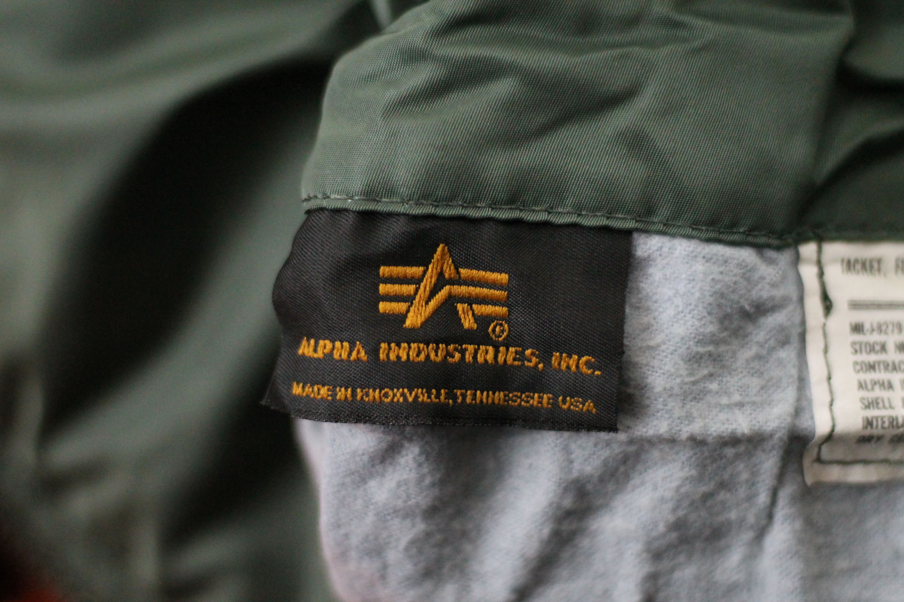 Alpha Industries Vintage ALPHA INDUSTRIES Reversible Bomber Jacket. Size US XL / EU 56 / 4 - 18 Thumbnail