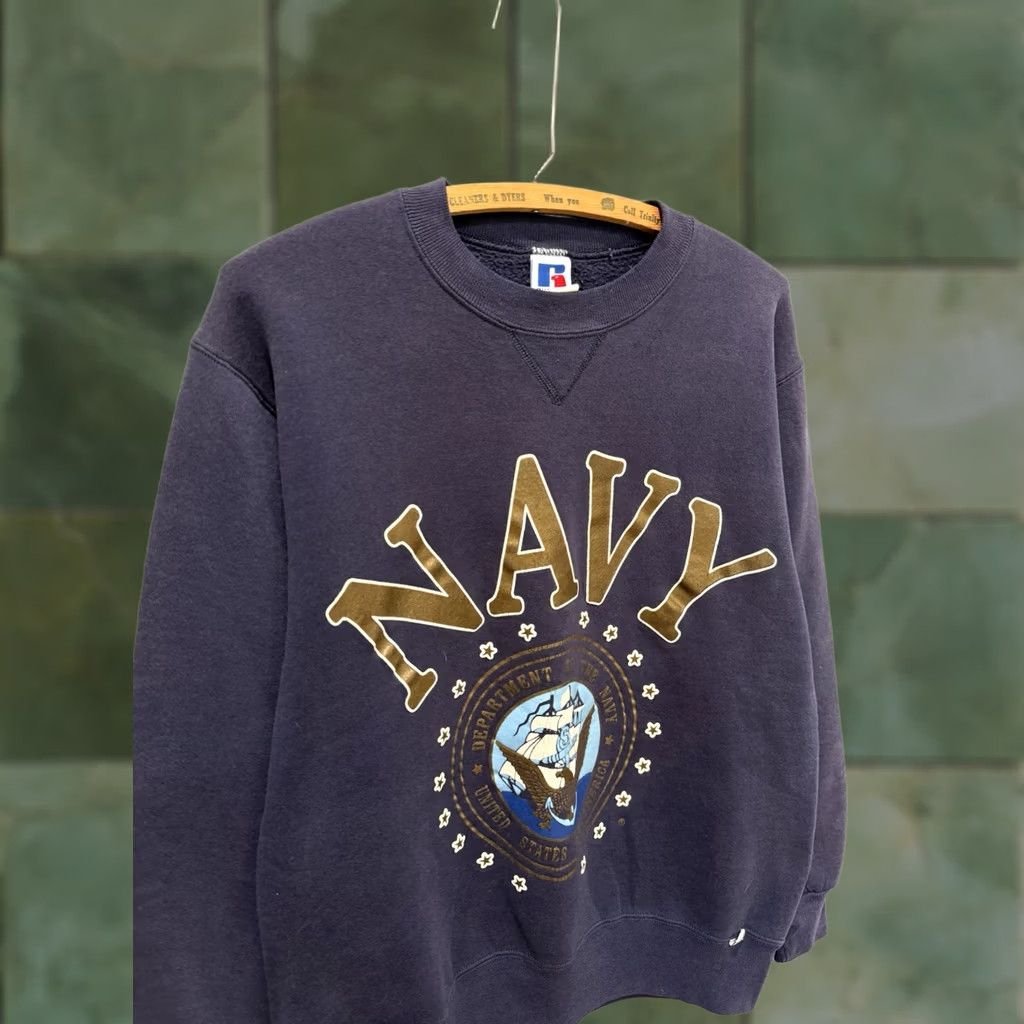 Russell Athletic VINTAGE Russell Athletic Sweatshirt US Navy Military Blue 90s Size M Men Pullover Blue Size US M / EU 48-50 / 2 - 1 Thumbnail