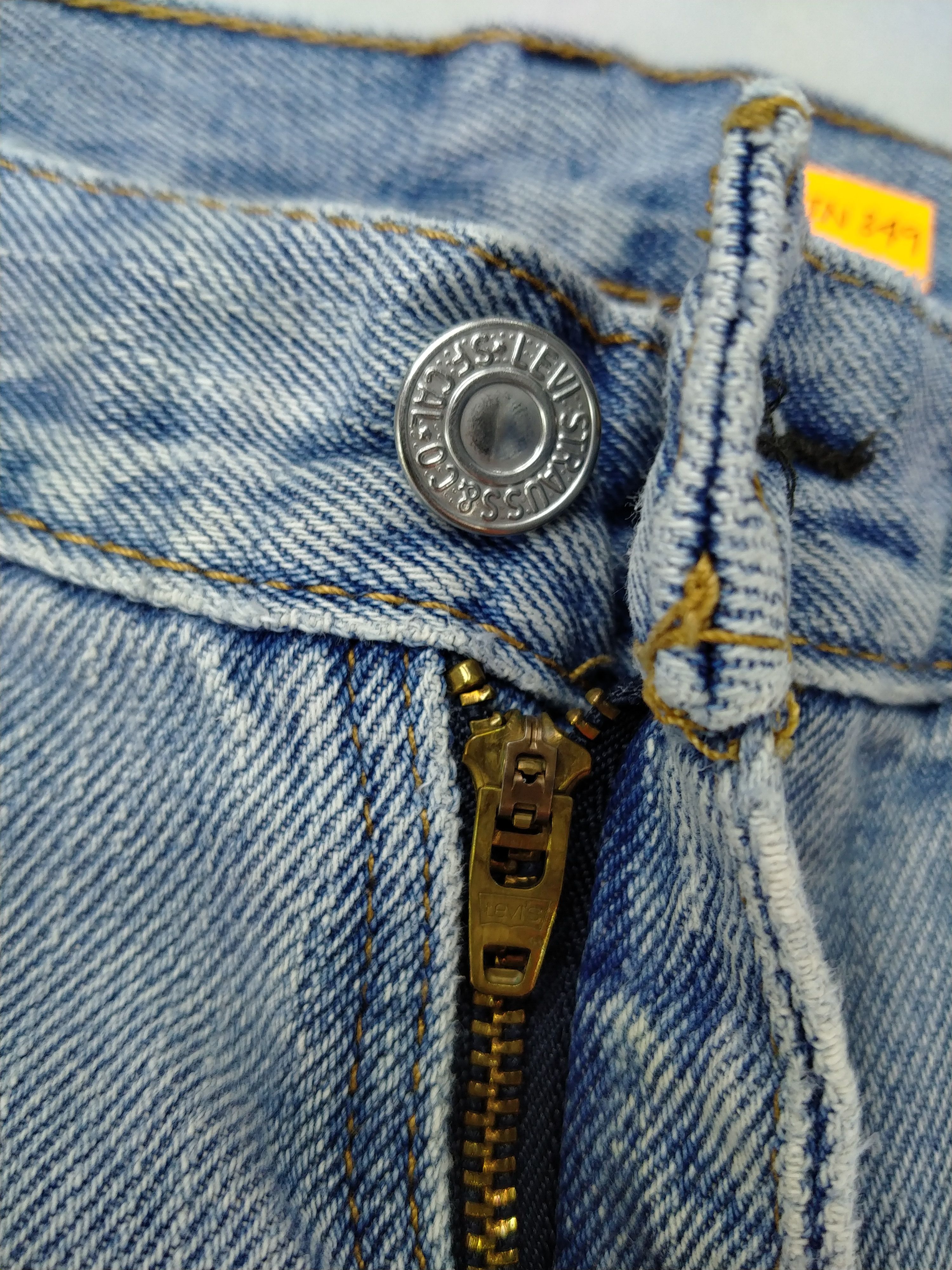 Japanese Brand Light Wash Vintage Levi's 505 35 x 31.5 Denim -JN349 Size US 34 / EU 50 - 8 Thumbnail
