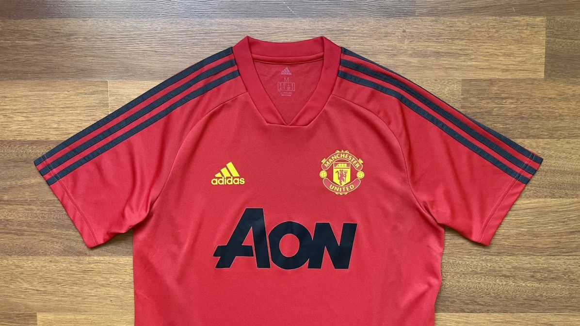 Adidas × Vintage MANCHESTER UNITED ADIDAS 2019/2020 FOOTBALL TRAINING JERSEY Size US M / EU 48-50 / 2 - 2 Thumbnail