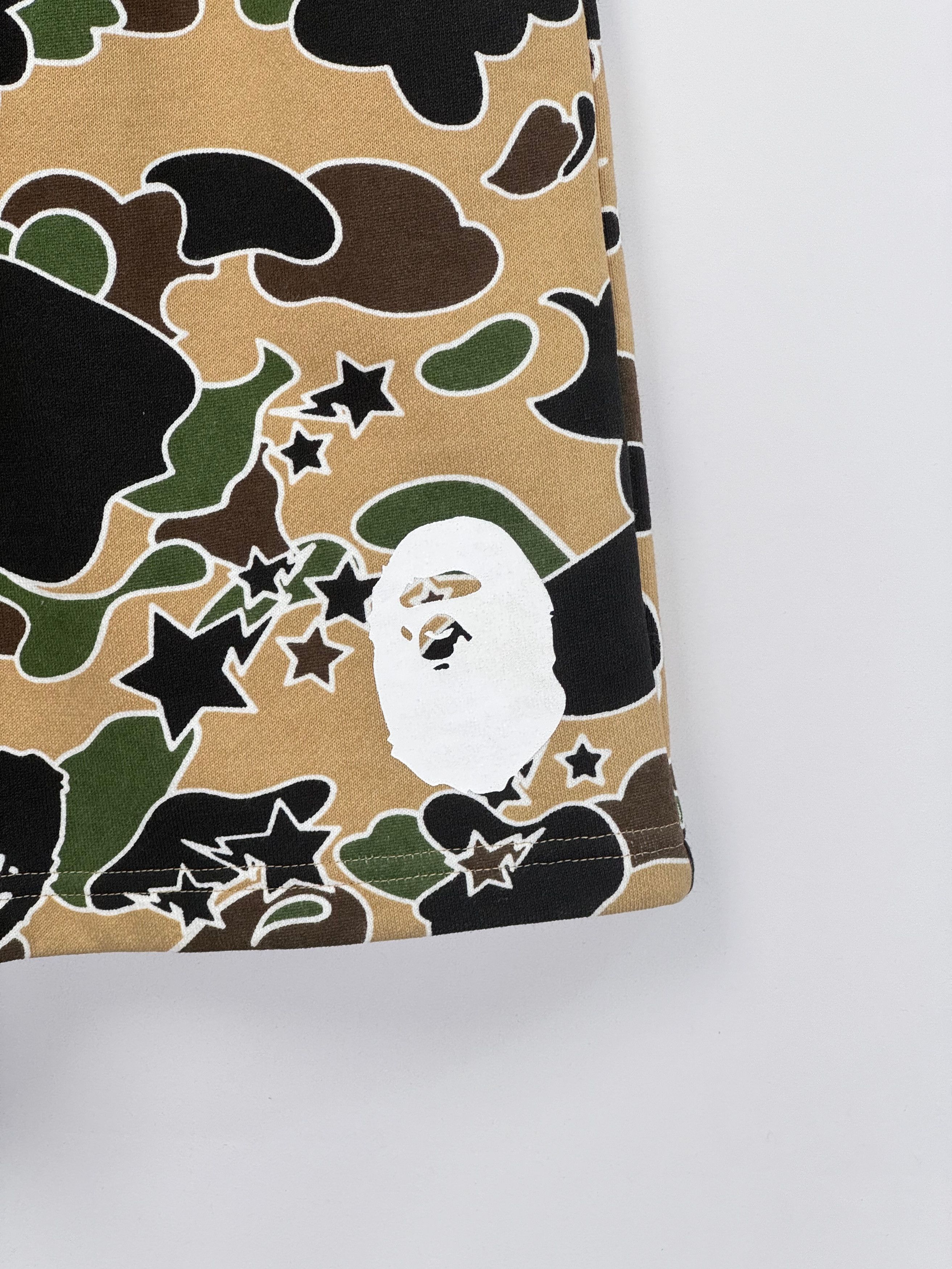 Bape NEW WITH TAG* BAPE STA Camo Sweat Shorts SIZE L Size US 34 / EU 50 - 3 Thumbnail