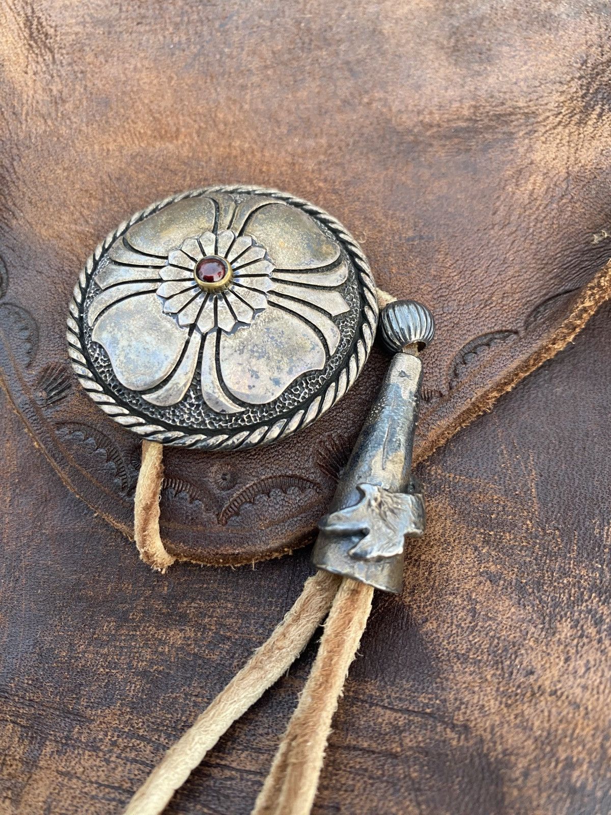 Vintage Vintage custom Leather sling bag Boho goros style Size ONE SIZE - 3 Thumbnail