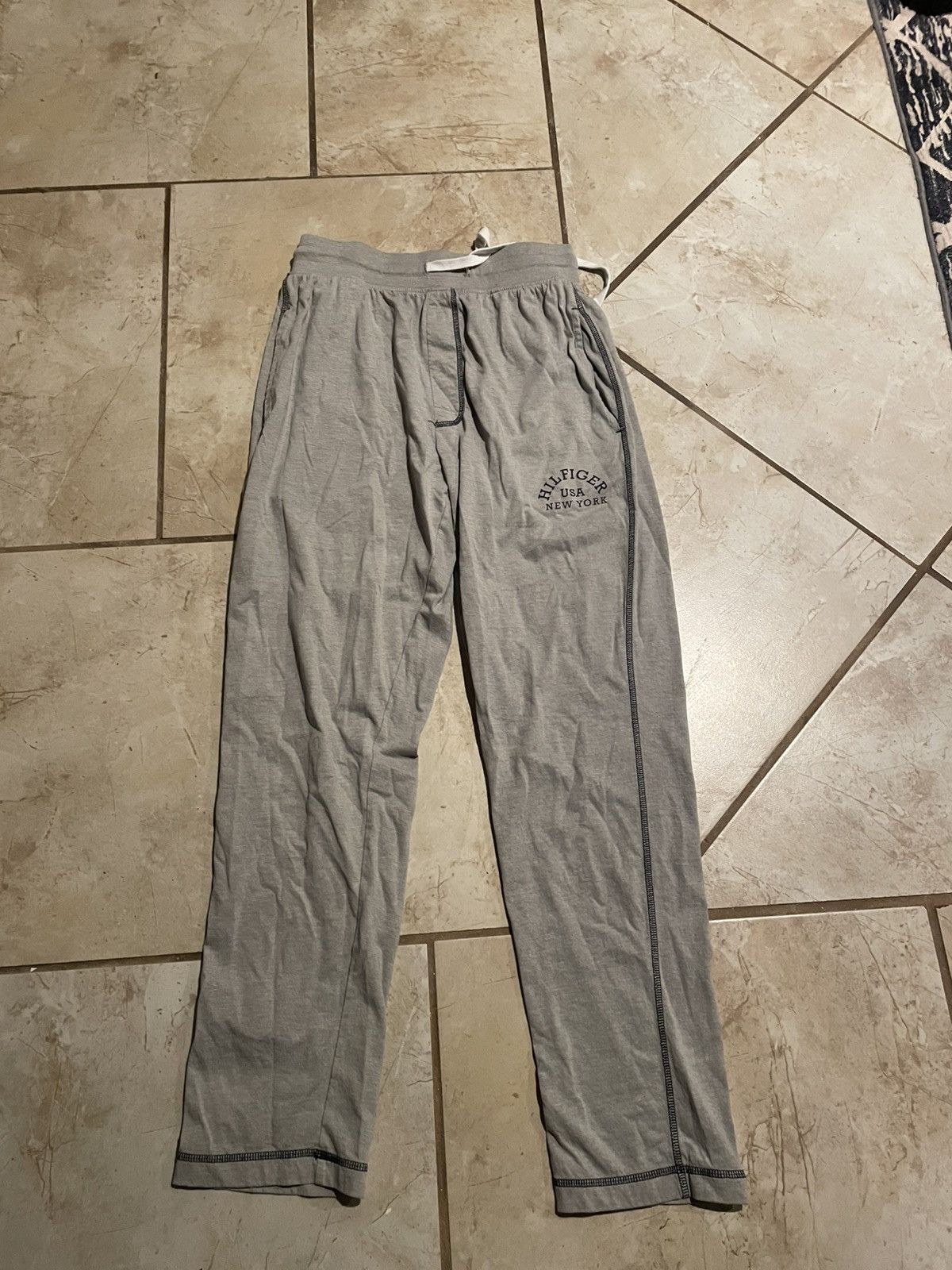 Tommy Hilfiger Grey Tommy Hilfiger Sweatpants Size US 30 / EU 46 - 1 Thumbnail