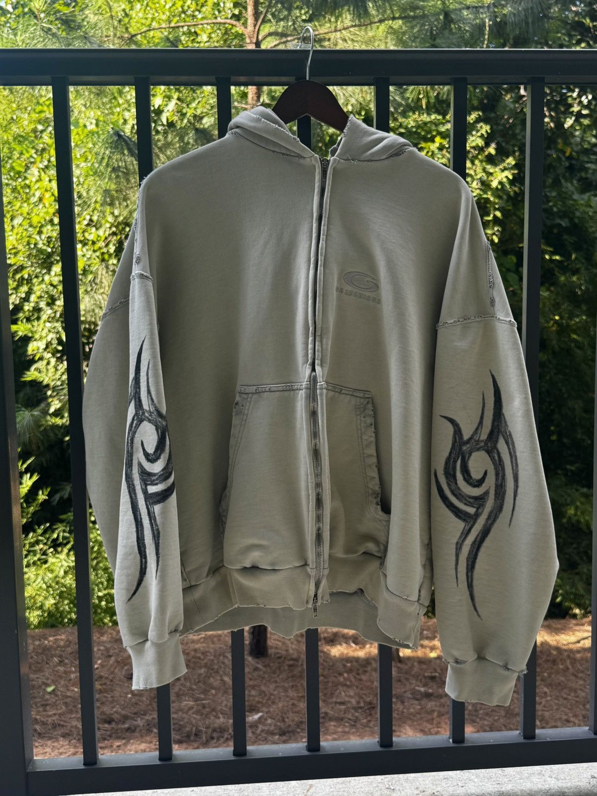 Balenciaga Y2K Hoodie Size US L / EU 52-54 / 3 - 1 Thumbnail