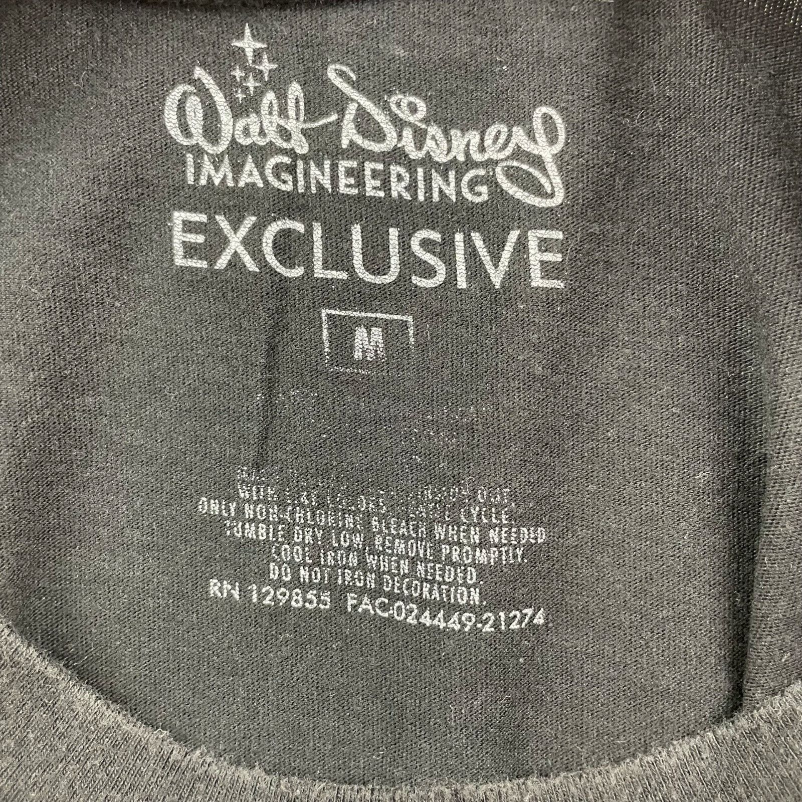 Disney 2021 Disney Imagineering Epcot Battle Of The Food Bands T-Sh Size US M / EU 48-50 / 2 - 3 Thumbnail