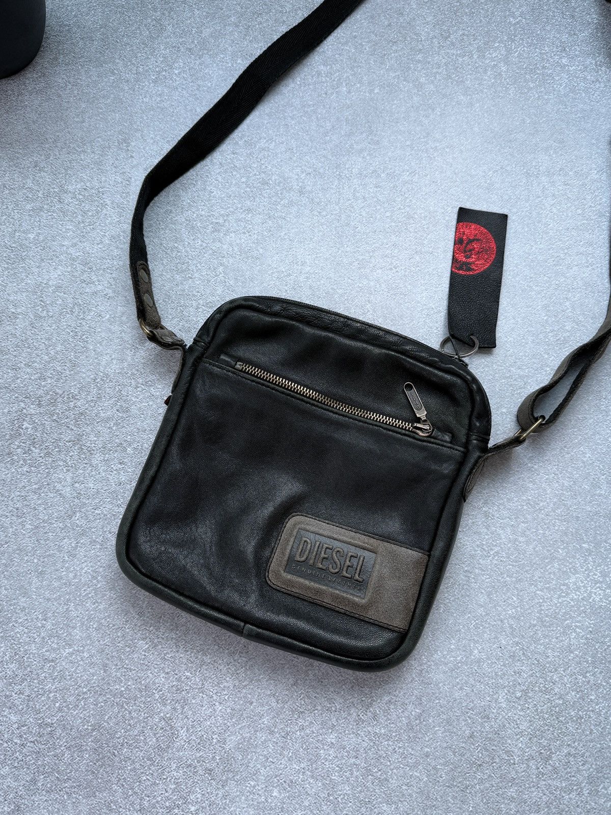 Diesel Vintage Diesel Reversible Messenger Bag Leather Black Men’s Size ONE SIZE - 3 Thumbnail