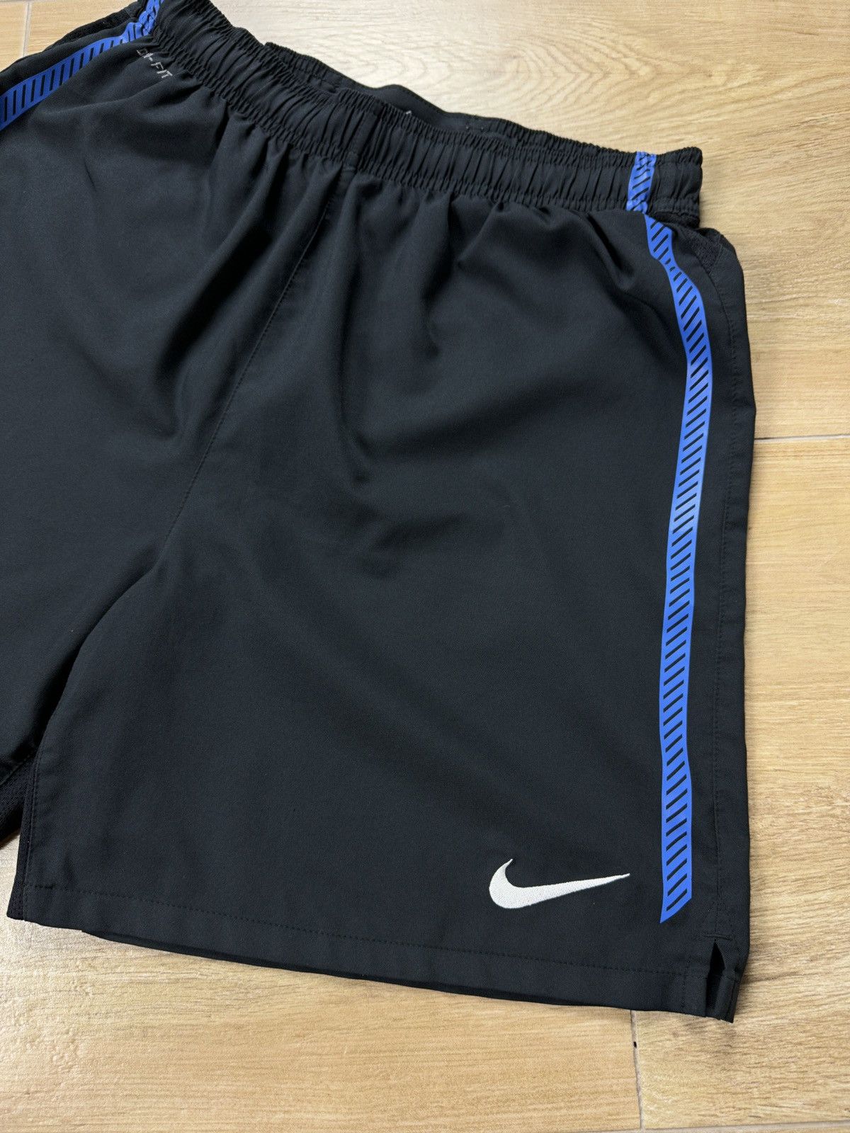 Nike × Vintage Nike Inter Milan Soccer Shorts Size US 29 - 3 Thumbnail