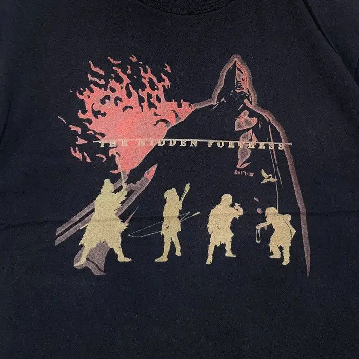 Vintage Vintage AKIRA KUROSAWA FILM Hidden Fortress Remake Tee Shirt Size US M / EU 48-50 / 2 - 3 Thumbnail