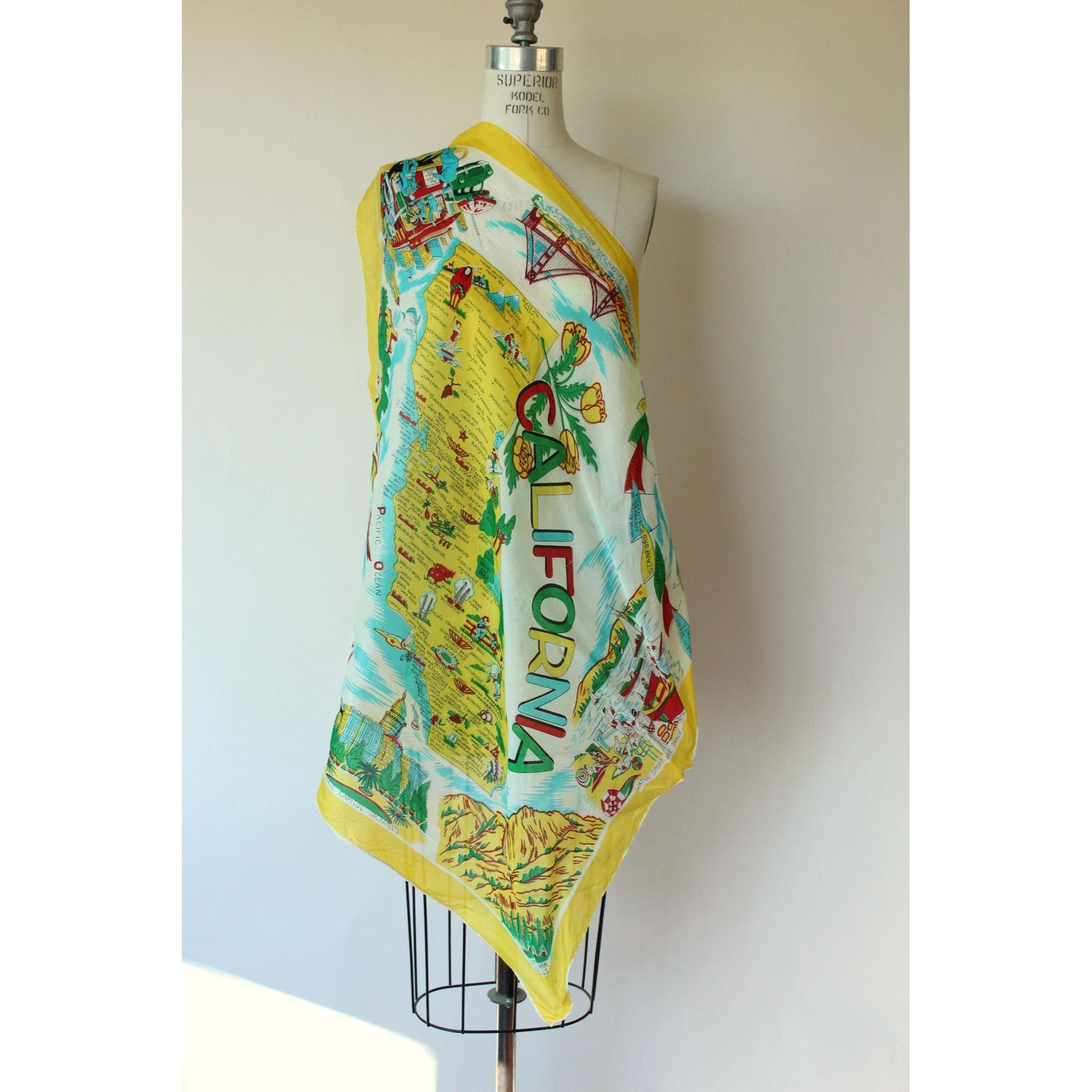 Vintage Vintage 1950s Scarf, California Map Souvenir Rayon Head Size ONE SIZE - 2 Thumbnail