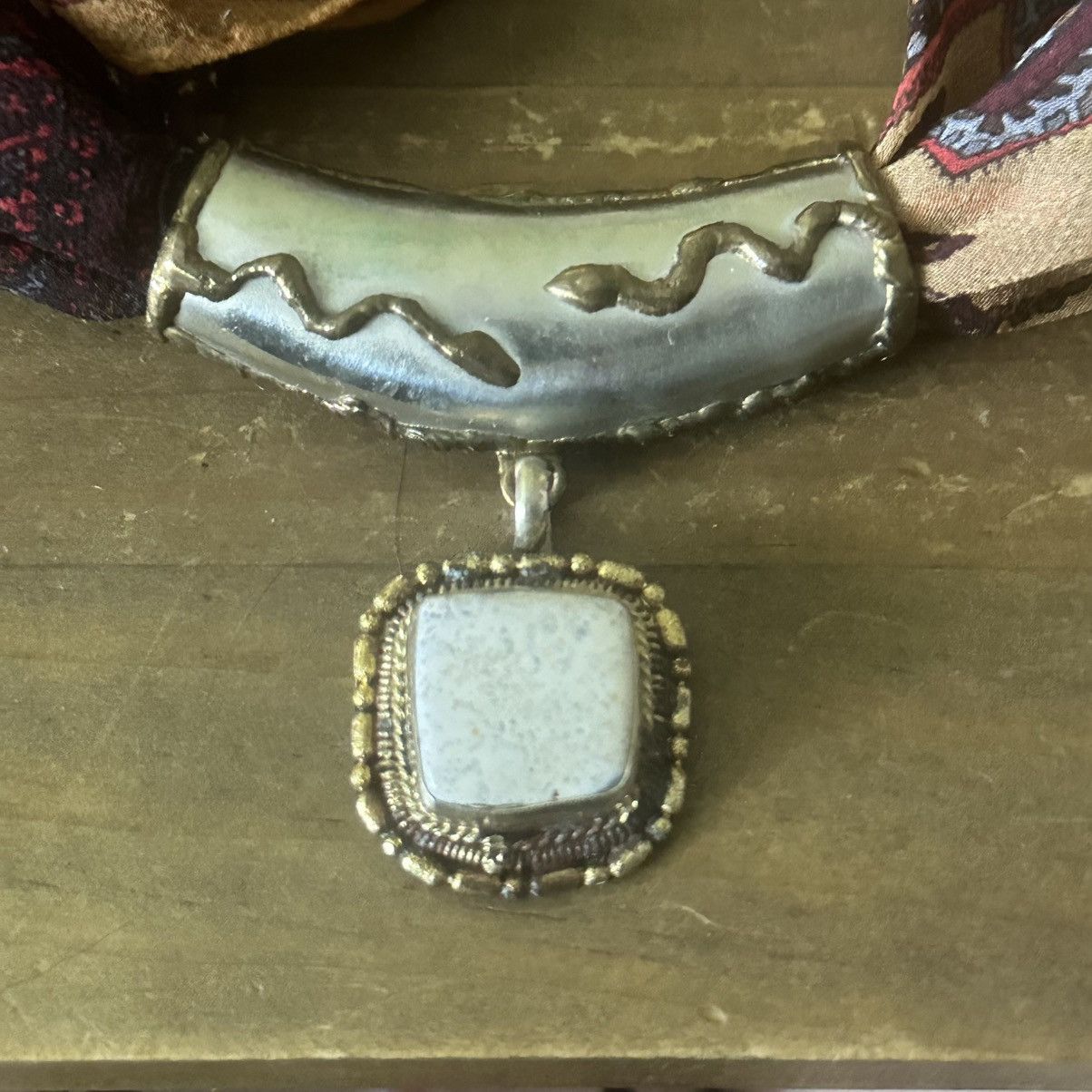 Vintage Vintage paisley silk scarf pendant necklace Size ONE SIZE - 4 Thumbnail