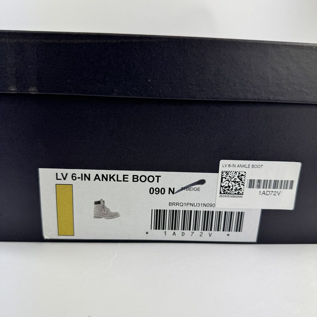 Louis Vuitton x TIMBERLABD MONOGRAM BOOTS Size US 9 / EU 42 - 18 Thumbnail
