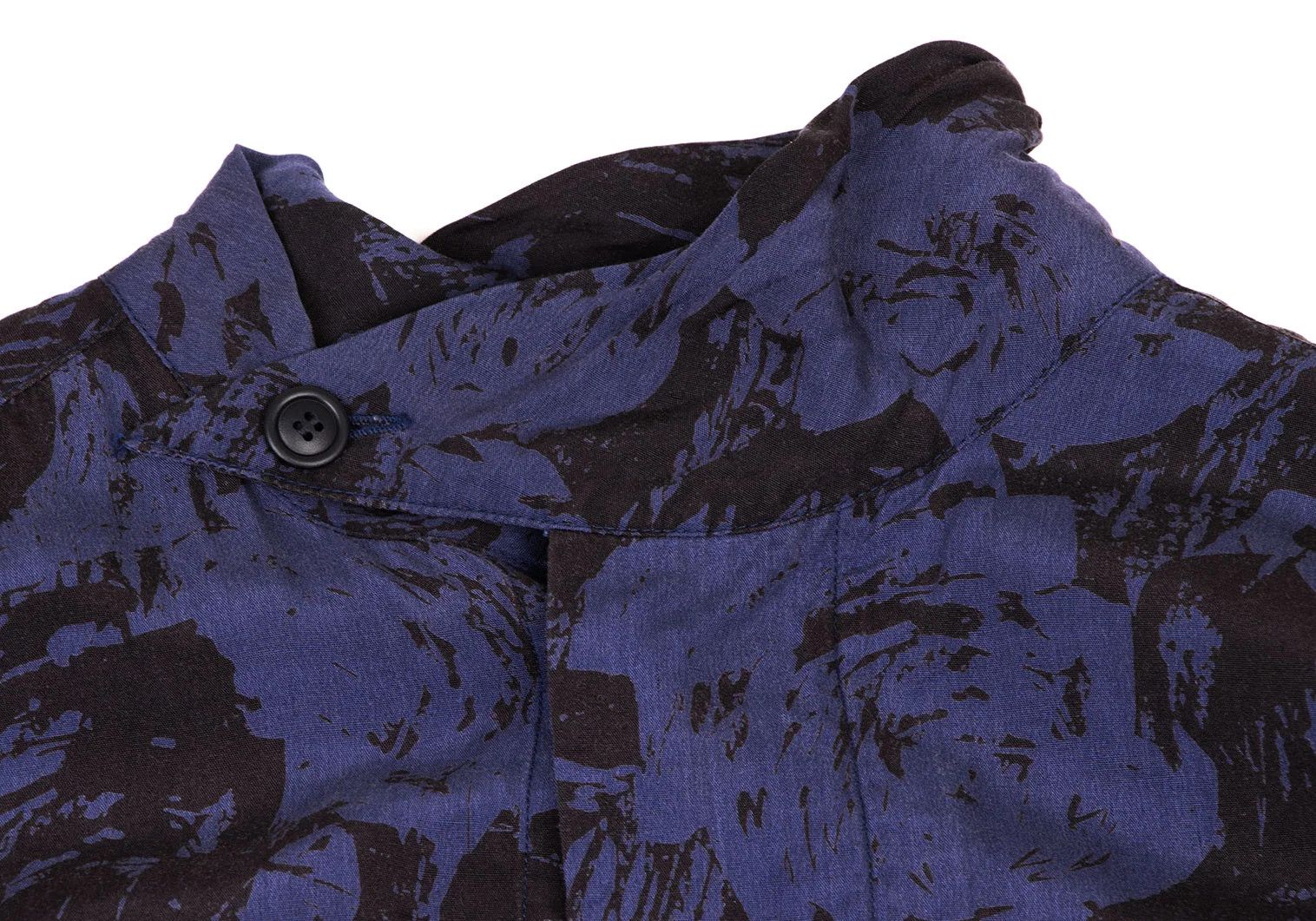 Issey Miyake Rayon Patterned Pullover Shirt in Blue and Black, Size M Size US M / EU 48-50 / 2 - 3 Thumbnail