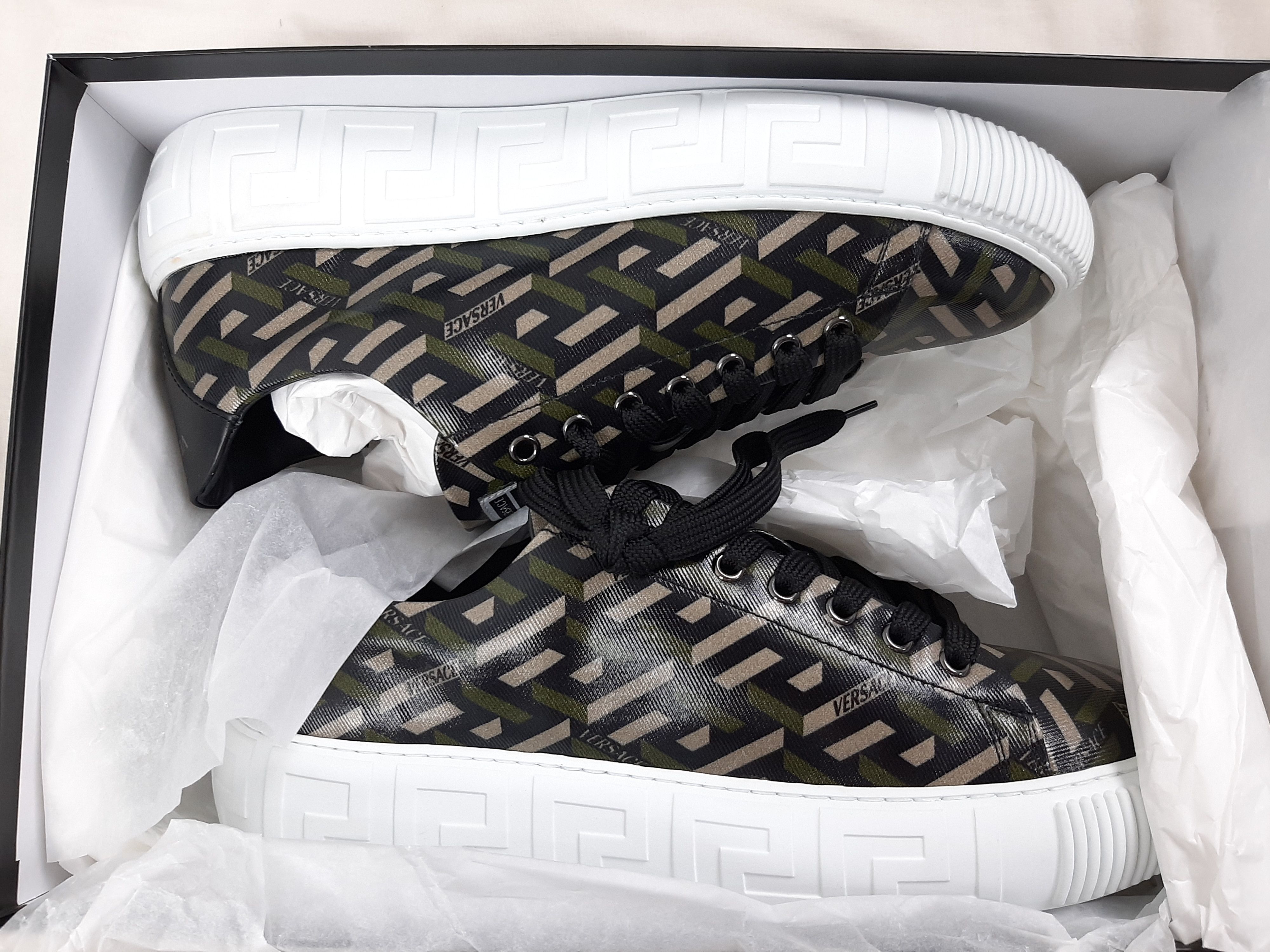 Versace Versace Greca Low Top Sneakers Men's Size US 9 EU 42 Size US 9 / EU 42 - 12 Thumbnail