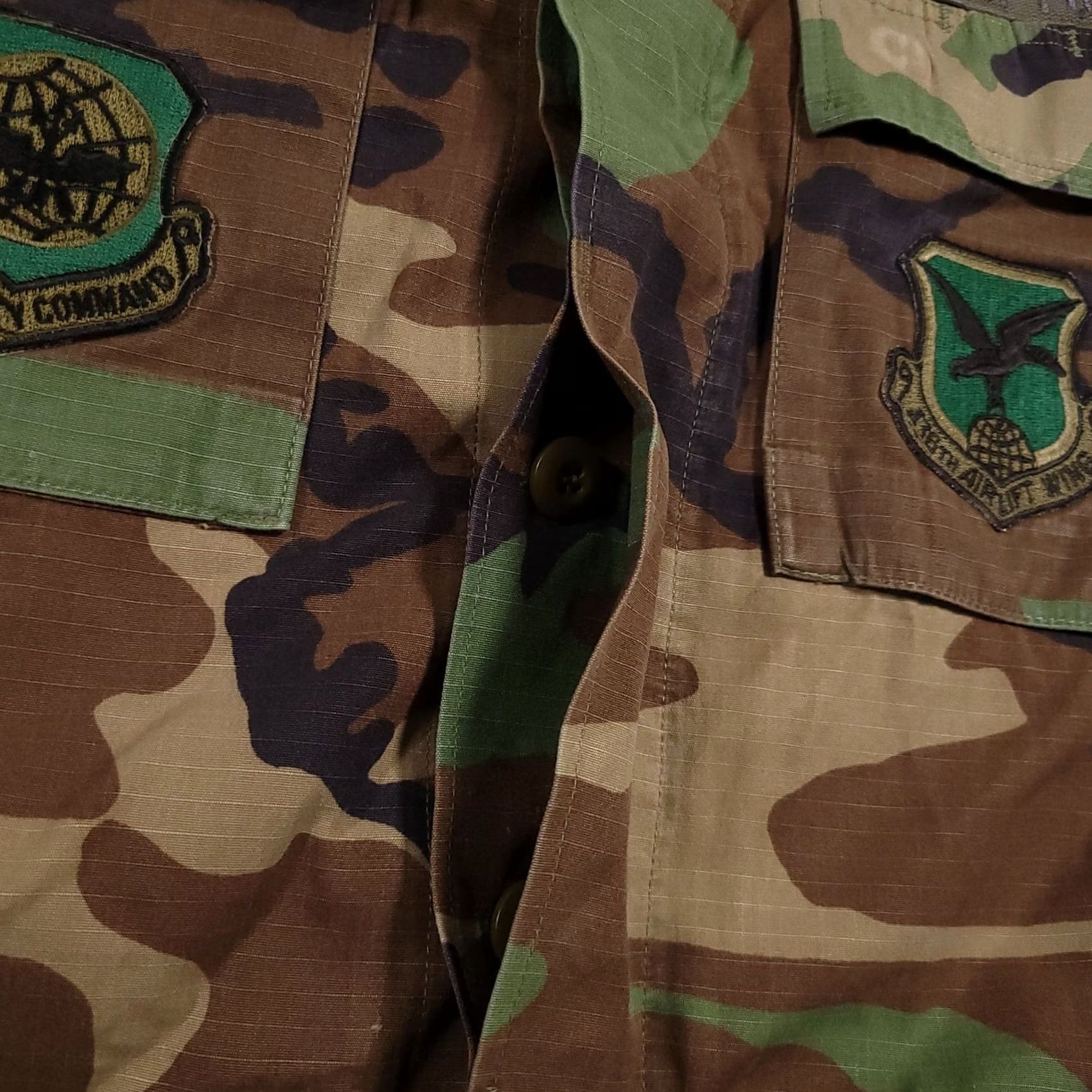 Vintage VINTAGE Air Force Jacket Mens M Long Camouflage 436th Airlift Wing Patch 90s USA Army Military Button Pockets Logo Embroidered Size US M / EU 48-50 / 2 - 7 Thumbnail