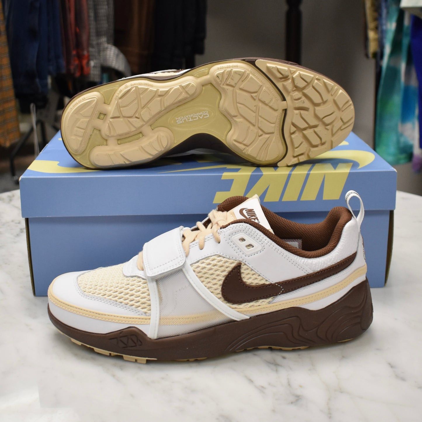 Nike × Travis Scott Travis Scott Nike Zoom Field Jaxx - LT