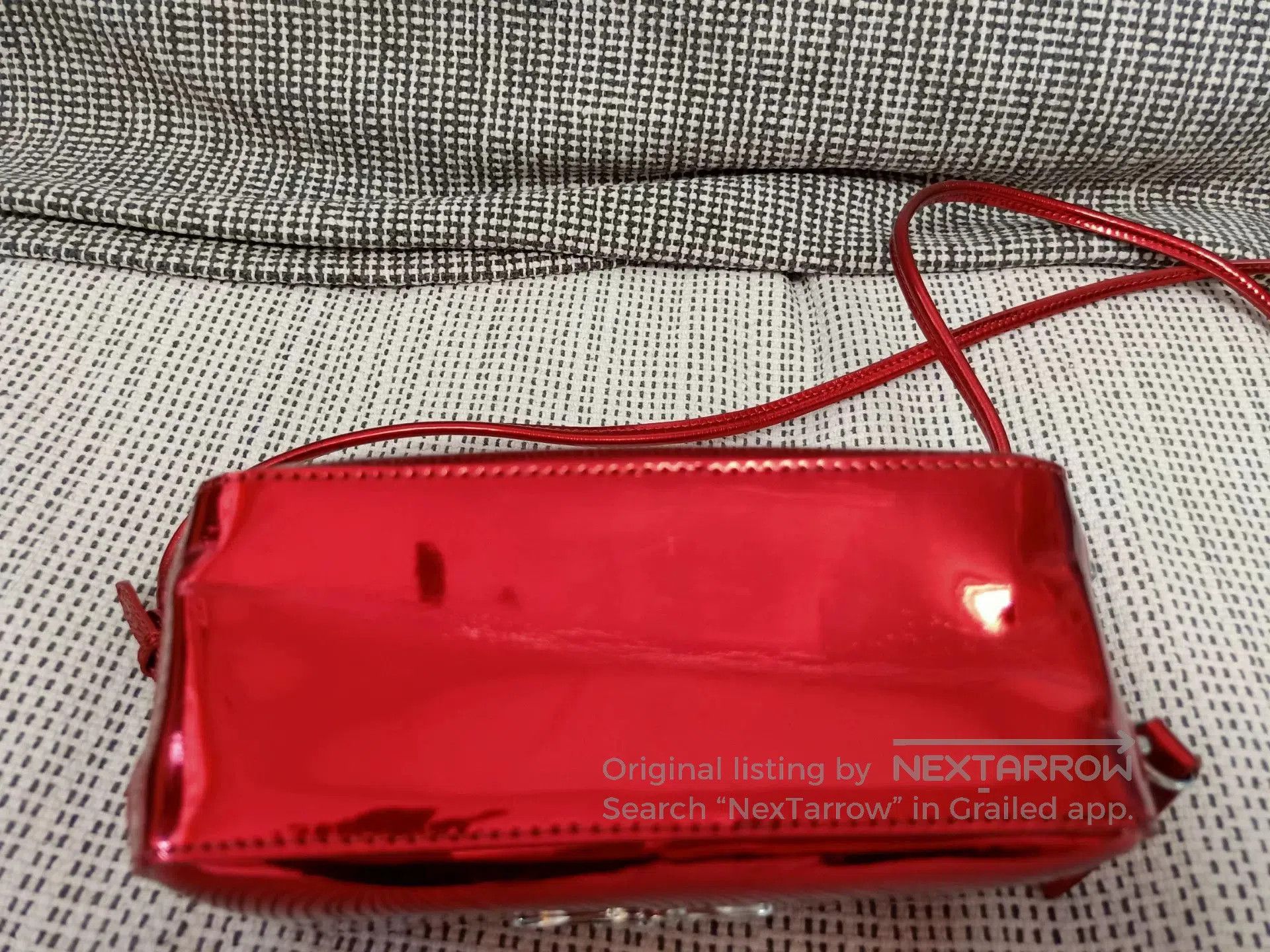 Vivienne Westwood Red Patent Leather Saturn Logo Crossbody Bag. Size ONE SIZE - 6 Thumbnail