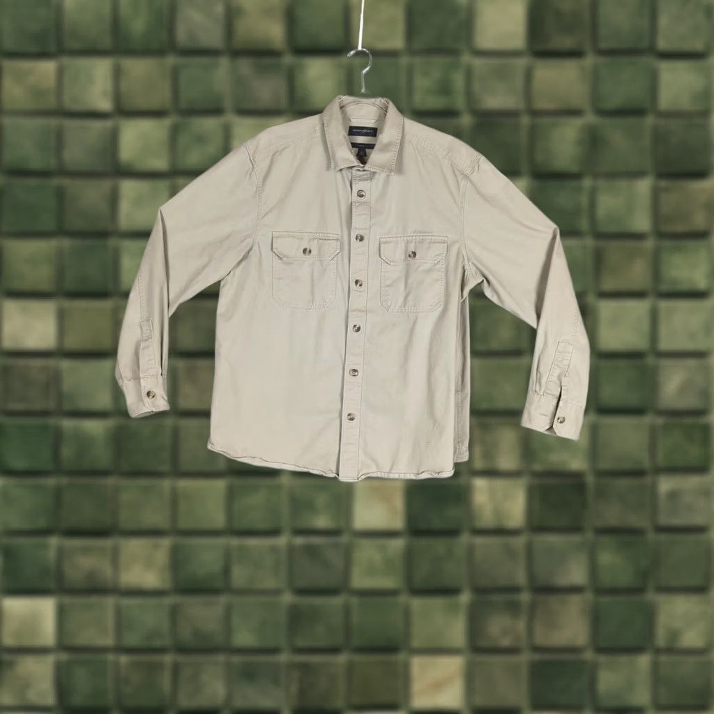 Banana Republic BANANA REPUBLIC Shirt Button-Up Khaki Solid Regular Fit L Long Sleeve Cotton Twill Casual Work Utility Mens Size US L / EU 52-54 / 3 - 1 Thumbnail