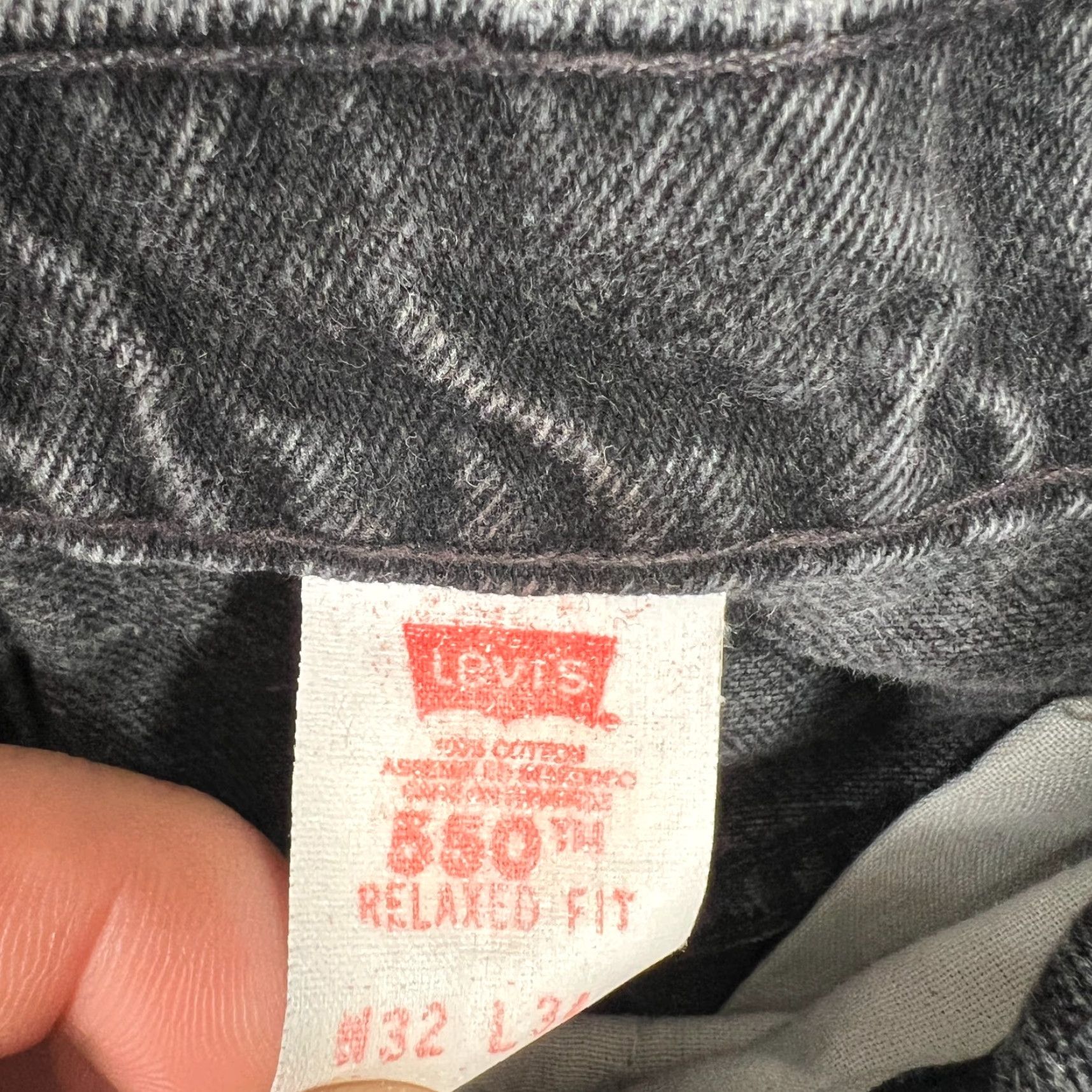 Levi's VINTAGE Levi's 550 Jeans Mens Sz 32x34 Tapered Relaxed Fit Black Denim 90s Retro Size US 32 / EU 48 - 6 Thumbnail