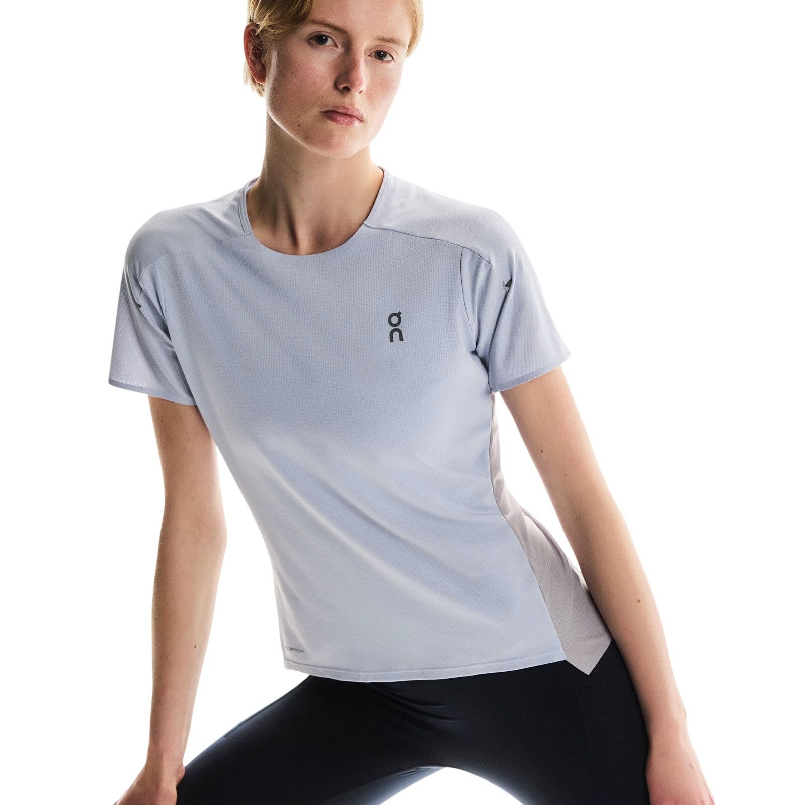 On On Performance-T Shirt in Nimbus/Lilac Women's Size M - New Size M / US 6-8 / IT 42-44 - 1 Thumbnail