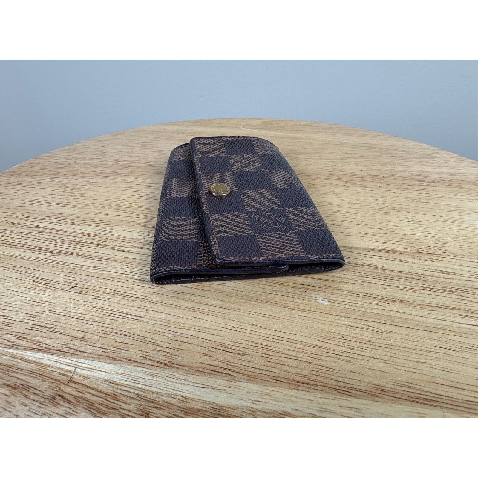 Louis Vuitton Authentic Louis Vuitton Damier Ebene 6 Key Case Size ONE SIZE - 3 Thumbnail