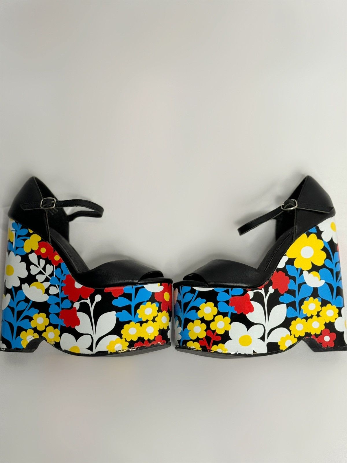 Jeffrey Campbell Jeffrey Campbell 60’s inspired painted daisy heels Size US 6 / IT 36 - 3 Thumbnail