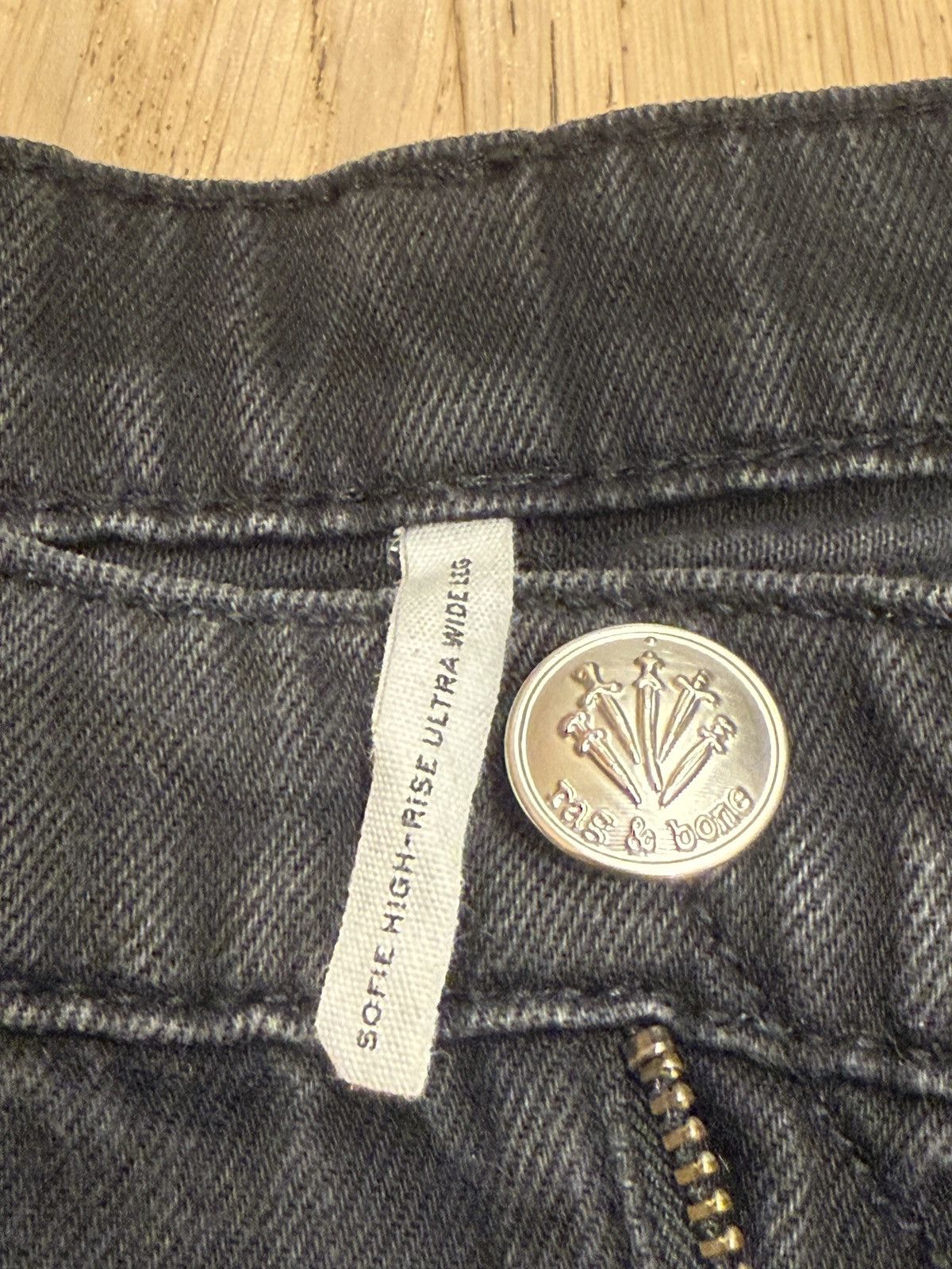 Rag & Bone Rag + Bone Sophie Ultra Wide Jeans in Black Size US 31 - 7 Thumbnail