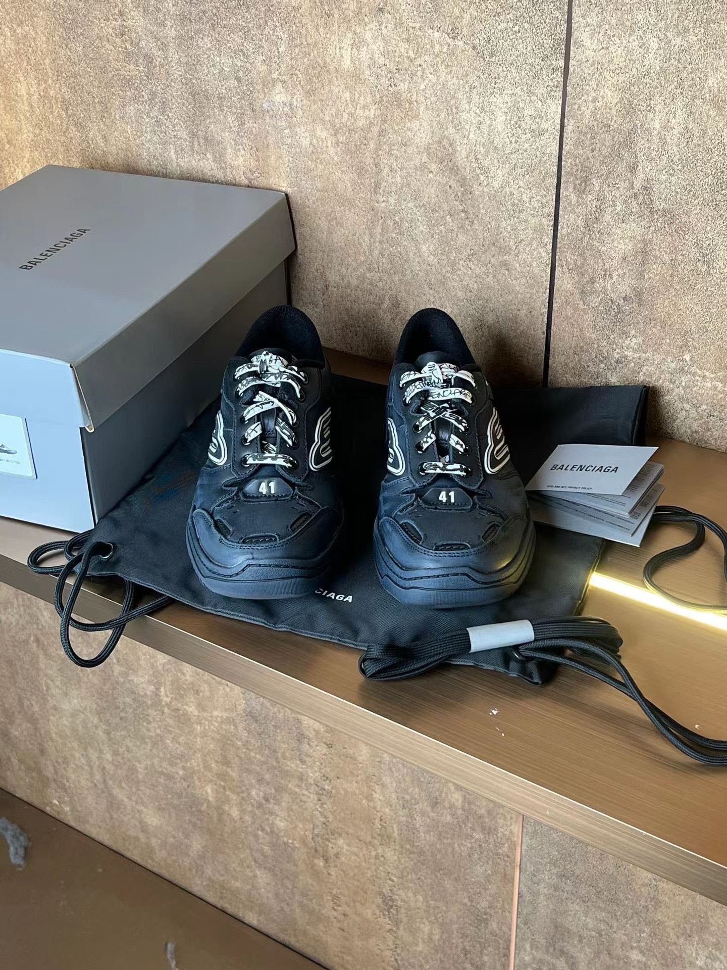 Balenciaga Balenciaga Hamptons Size US 8 / EU 41 - 1 Thumbnail