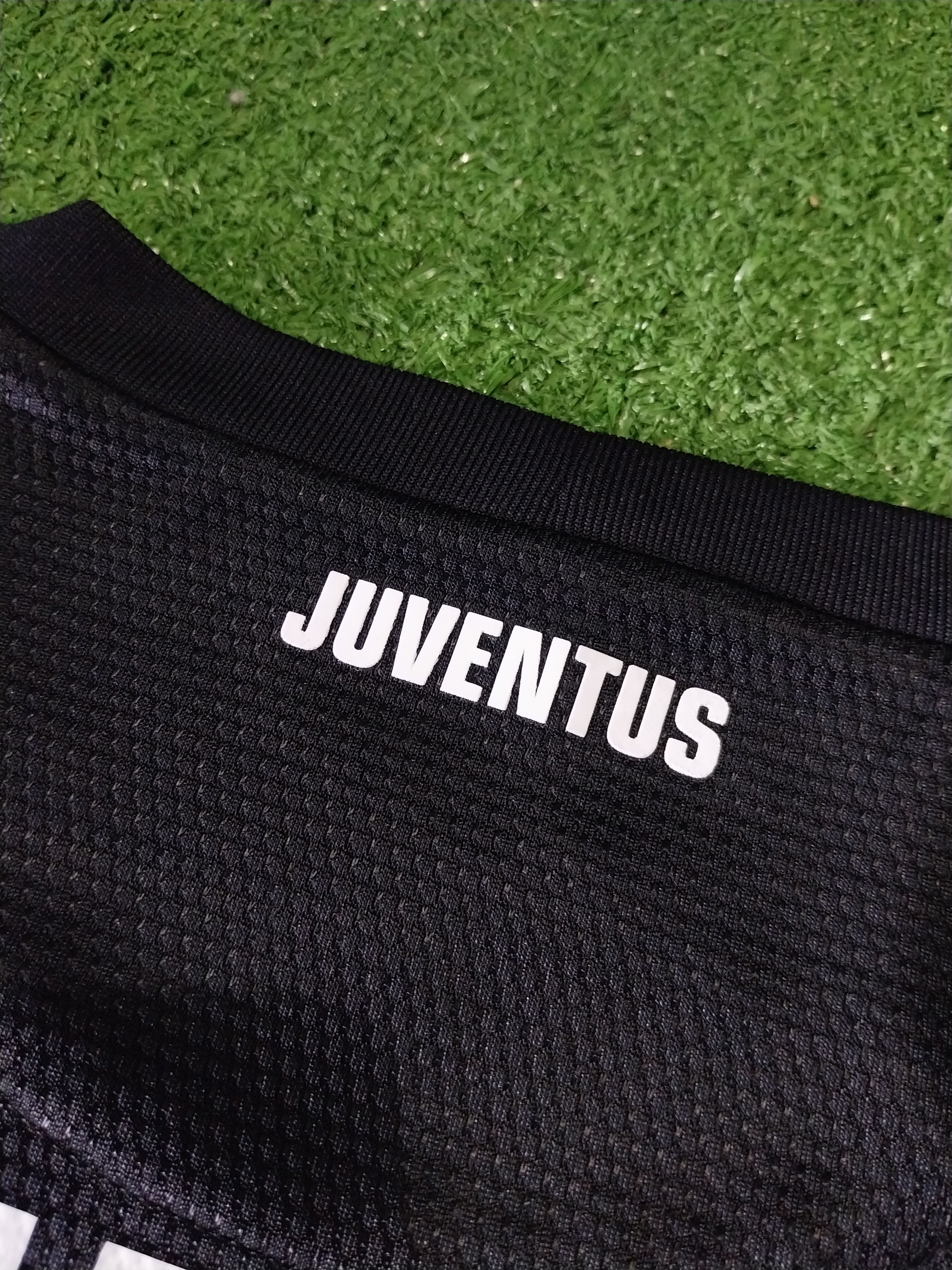 Nike Juventus away 2012/2013 andrea pirlo jersey football Size US L / EU 52-54 / 3 - 10 Thumbnail
