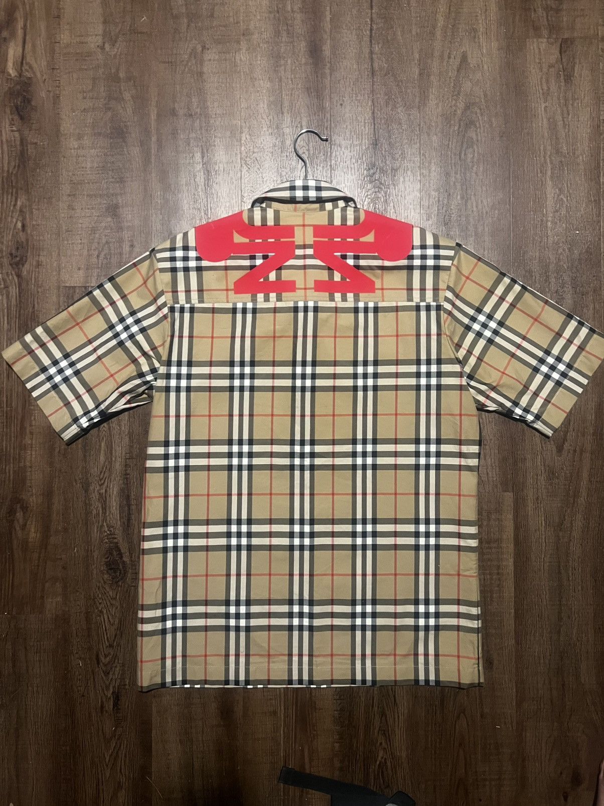 Burberry Burberry x Universal Passport Paris Fashion Week Size US L / EU 52-54 / 3 - 3 Thumbnail