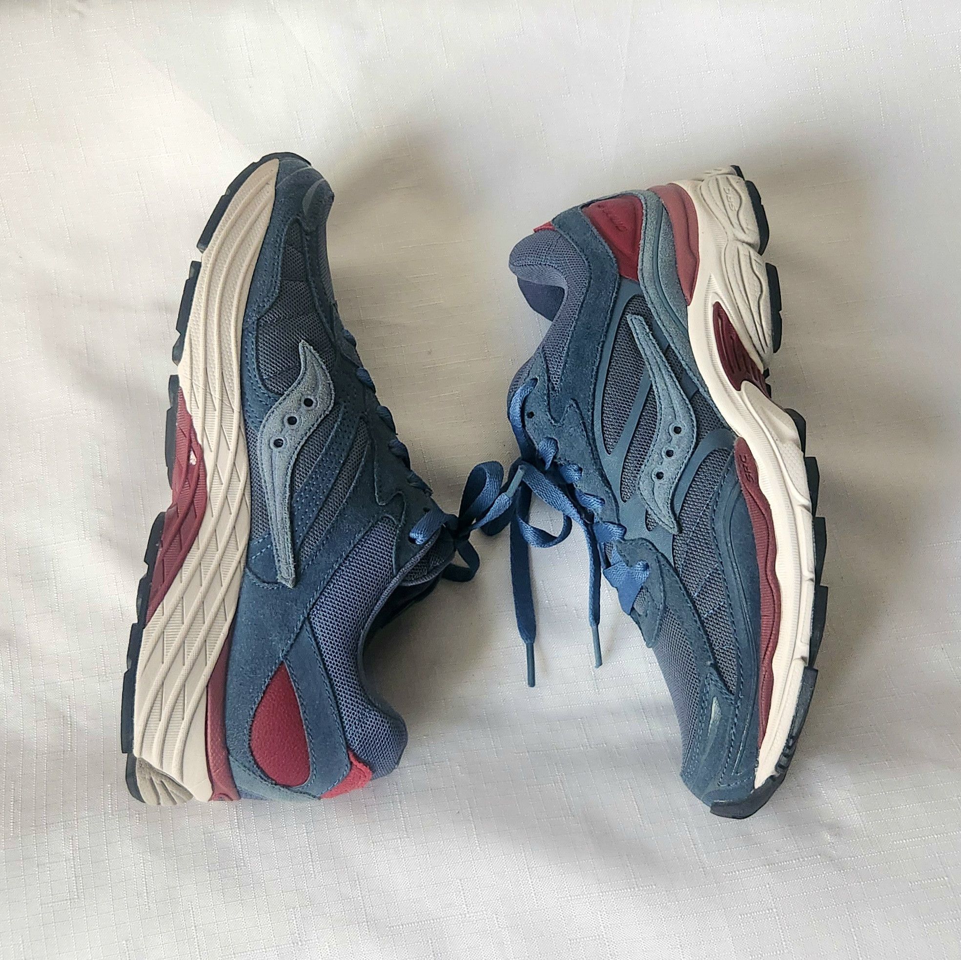 Saucony Saucony Progrid Omni 9 SPC Unisex Navy Blue Burgandy size 9 Size US 9 / EU 42 - 5 Thumbnail