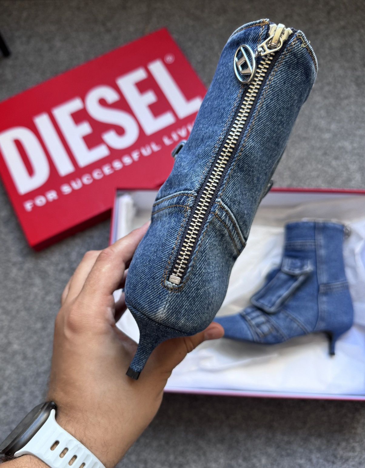 Diesel Diesel D-VENUS POCKET Size US 9 / IT 39 - 3 Thumbnail