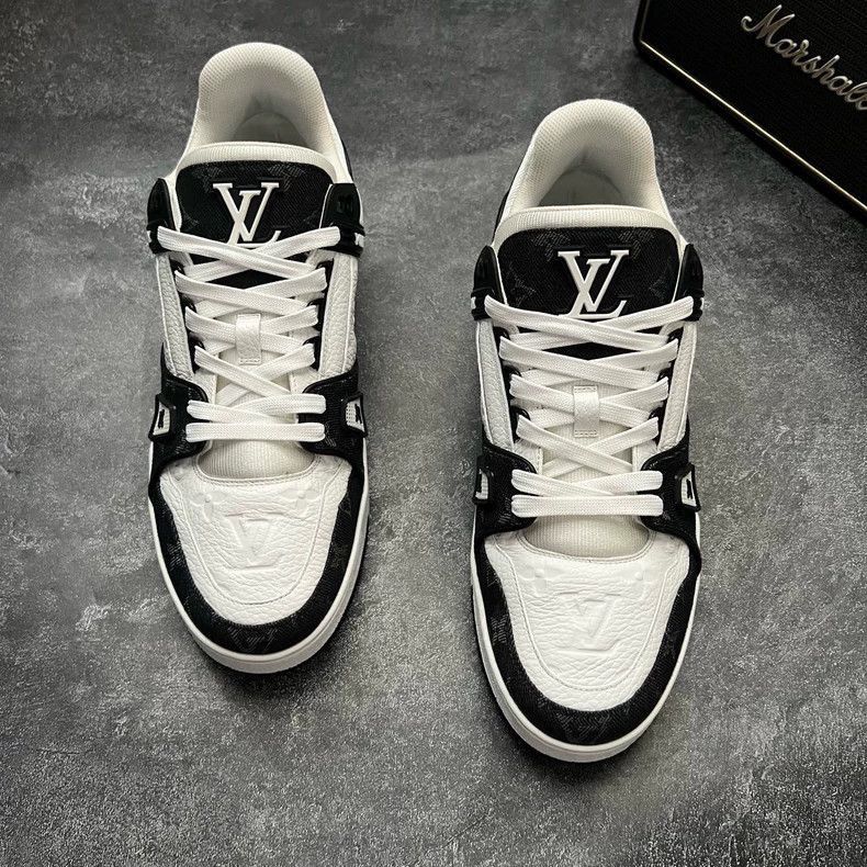 Louis Vuitton LOUIS VUITTON LV TRAINER Black and White Sneakers-2506 Size US 8 / EU 41 - 3 Thumbnail
