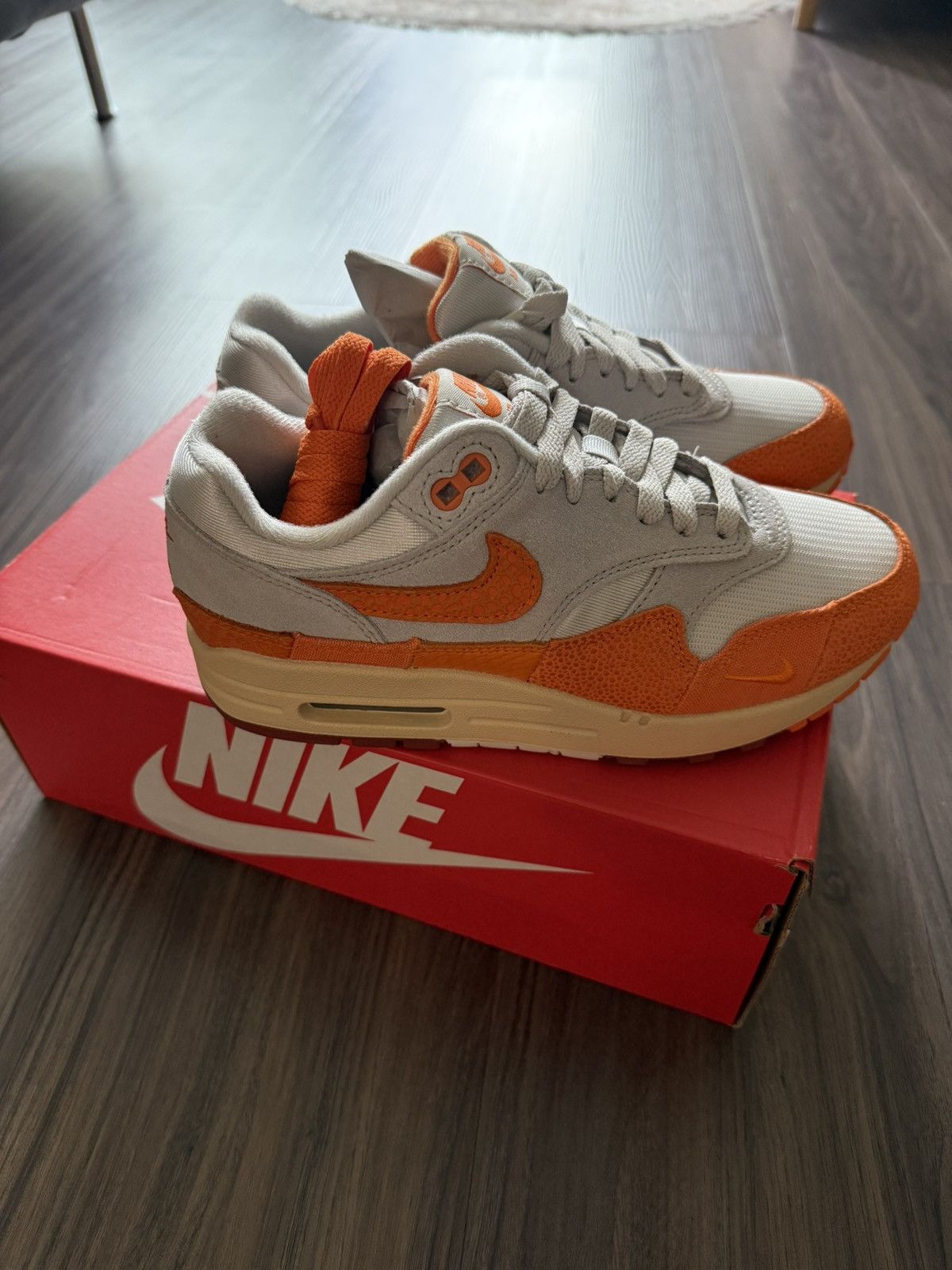 Nike Nike Air Max 1 WMNS “Magma Orange” Size W 7 / M 5.5 Size US 7 / IT 37 - 2 Thumbnail