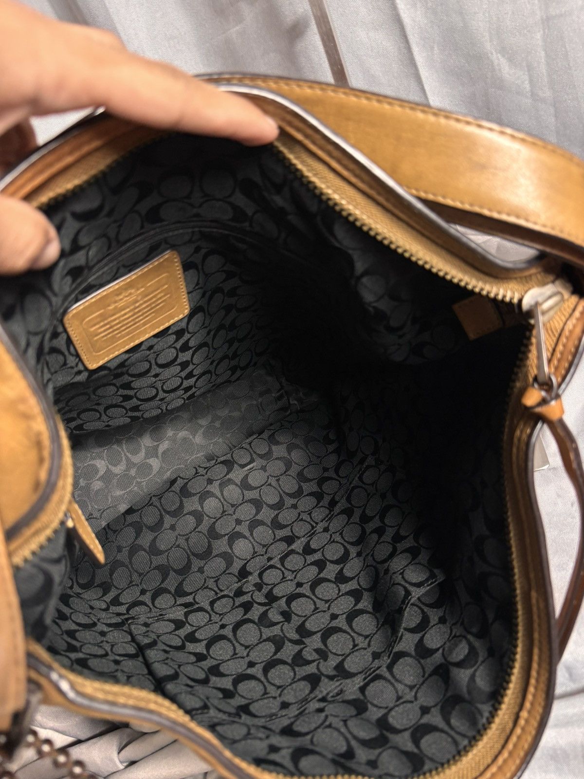 Coach Vintage Coach Round Bucket Shoulder Bag Size ONE SIZE - 14 Thumbnail