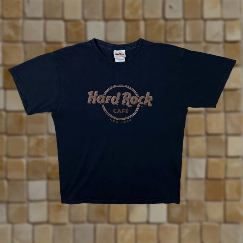 Hard Rock Cafe VINTAGE Hard Rock Cafe New York Souvenir Graphic Black T-Shirt M Mens Regular Short Sleeve Rock 00s Size US M / EU 48-50 / 2 - 1 Thumbnail