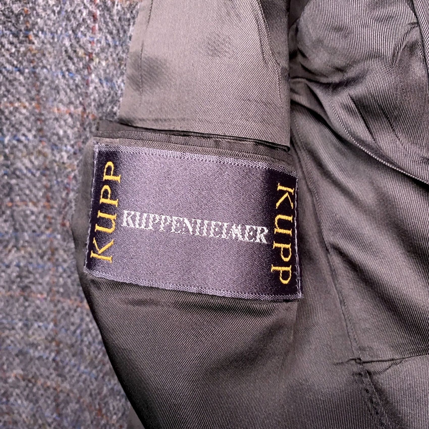 Vintage VINTAGE Kuppenheimer Blazer Sport Coat Wool Gray Herringbone Tweed 40R Notch Lapel Single-Breasted Four-Button Jacket Mens Regular Chest 40 Size 40R - 6 Thumbnail