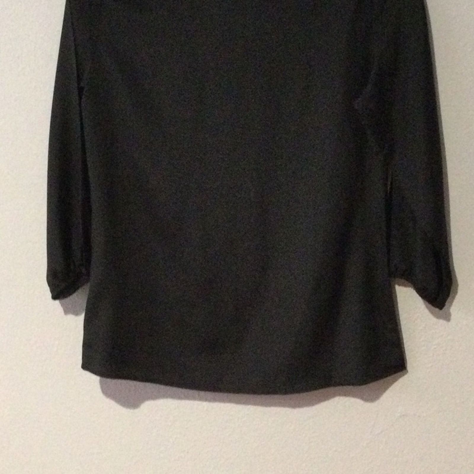 Other The Limited Black Front Key Hole Tie Neckline Blouse Size S Size S / US 4 / IT 40 - 8 Thumbnail